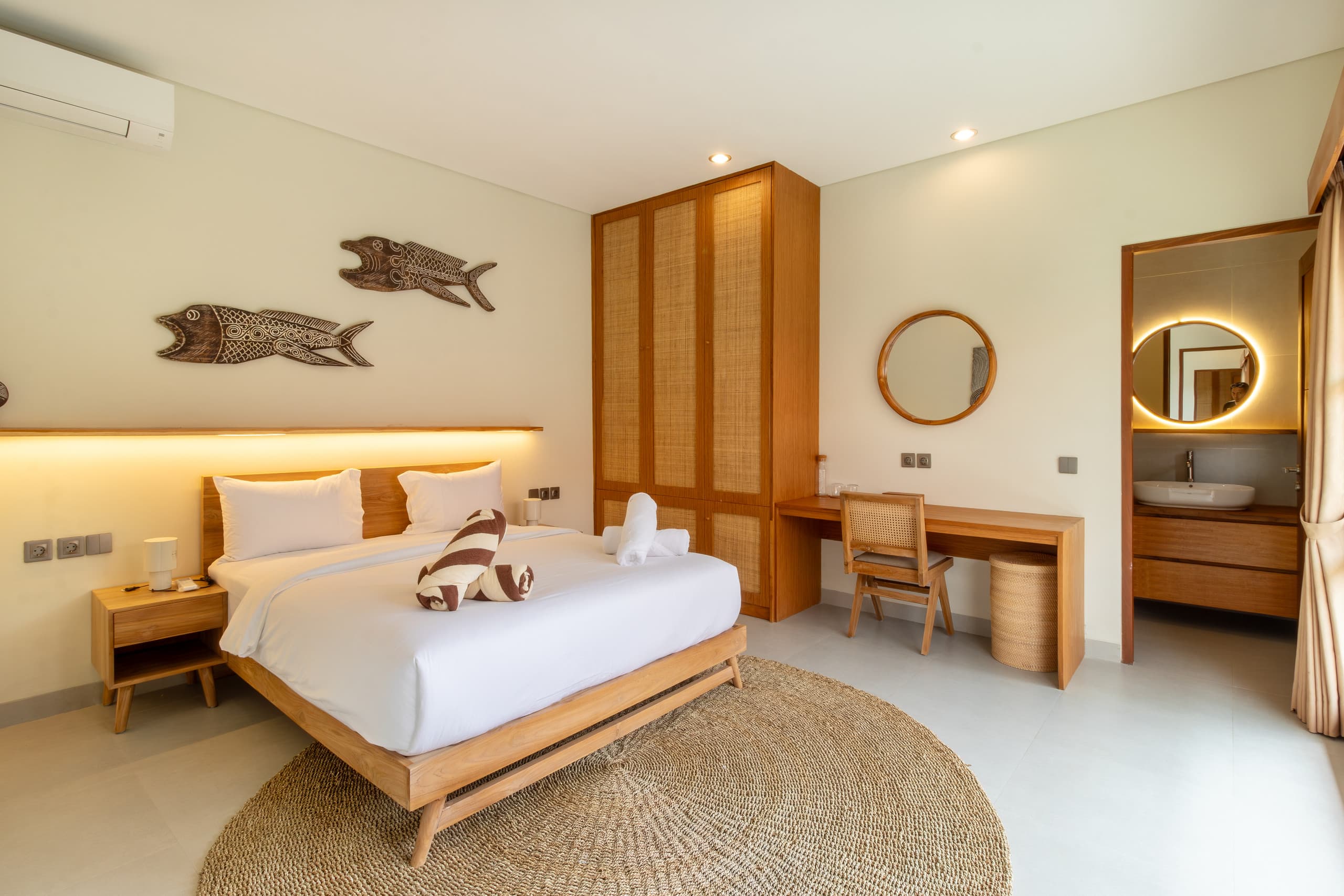 Luxury 2 Bedroom Private Pool Villas 9