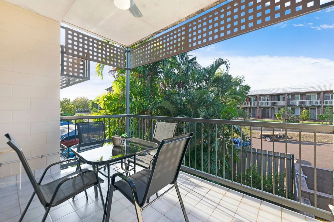 ZenWestralia: Cityscape ~ Balcony ~ Outdoor Dining — photo 2