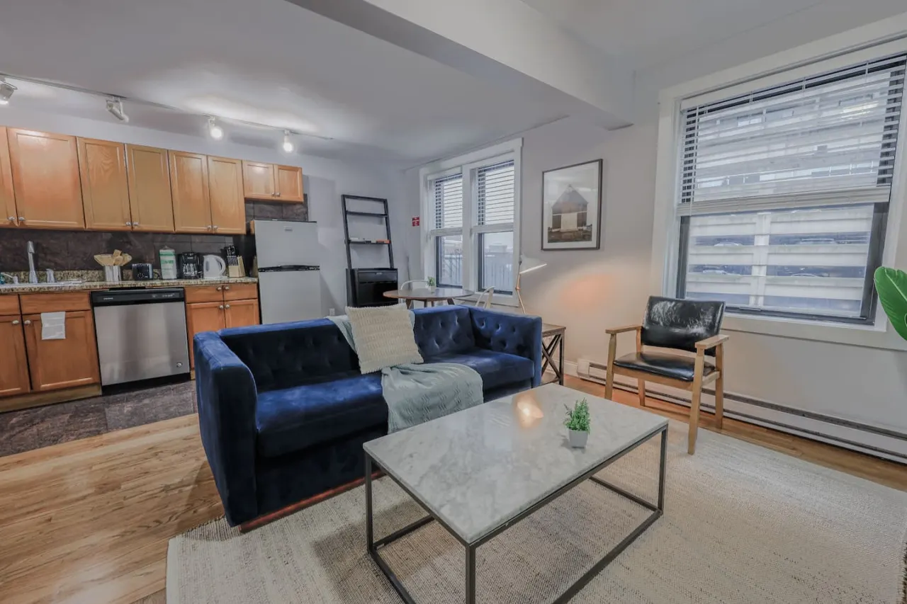 Theater District Cozy 1 BR! 2