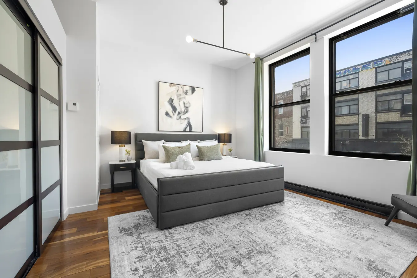 Stylish Loft in the Heart of St-Laurent Boulevard 7