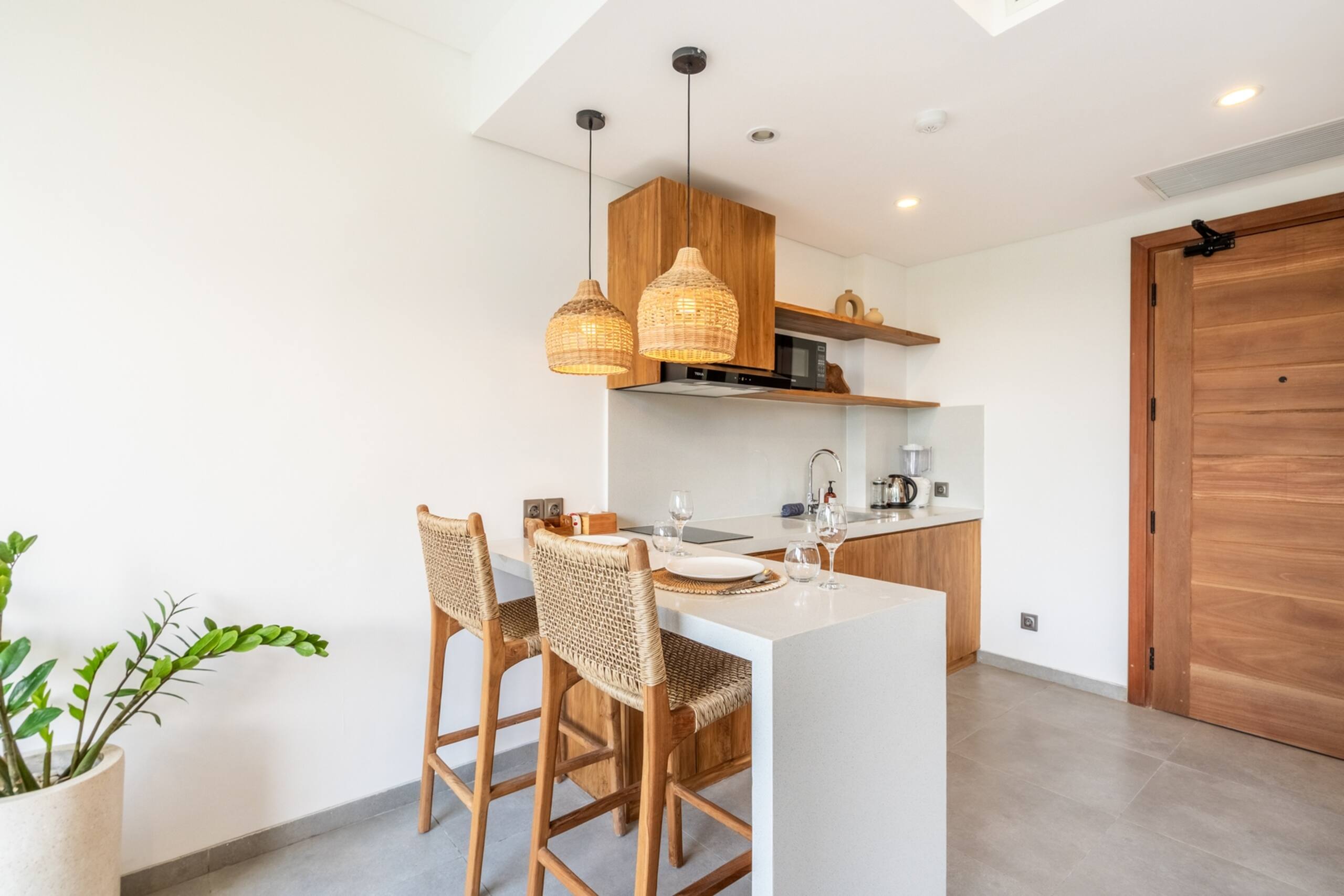 Luxe 1BR Canggu Suite | Near Beach, Rooftop Gym 15