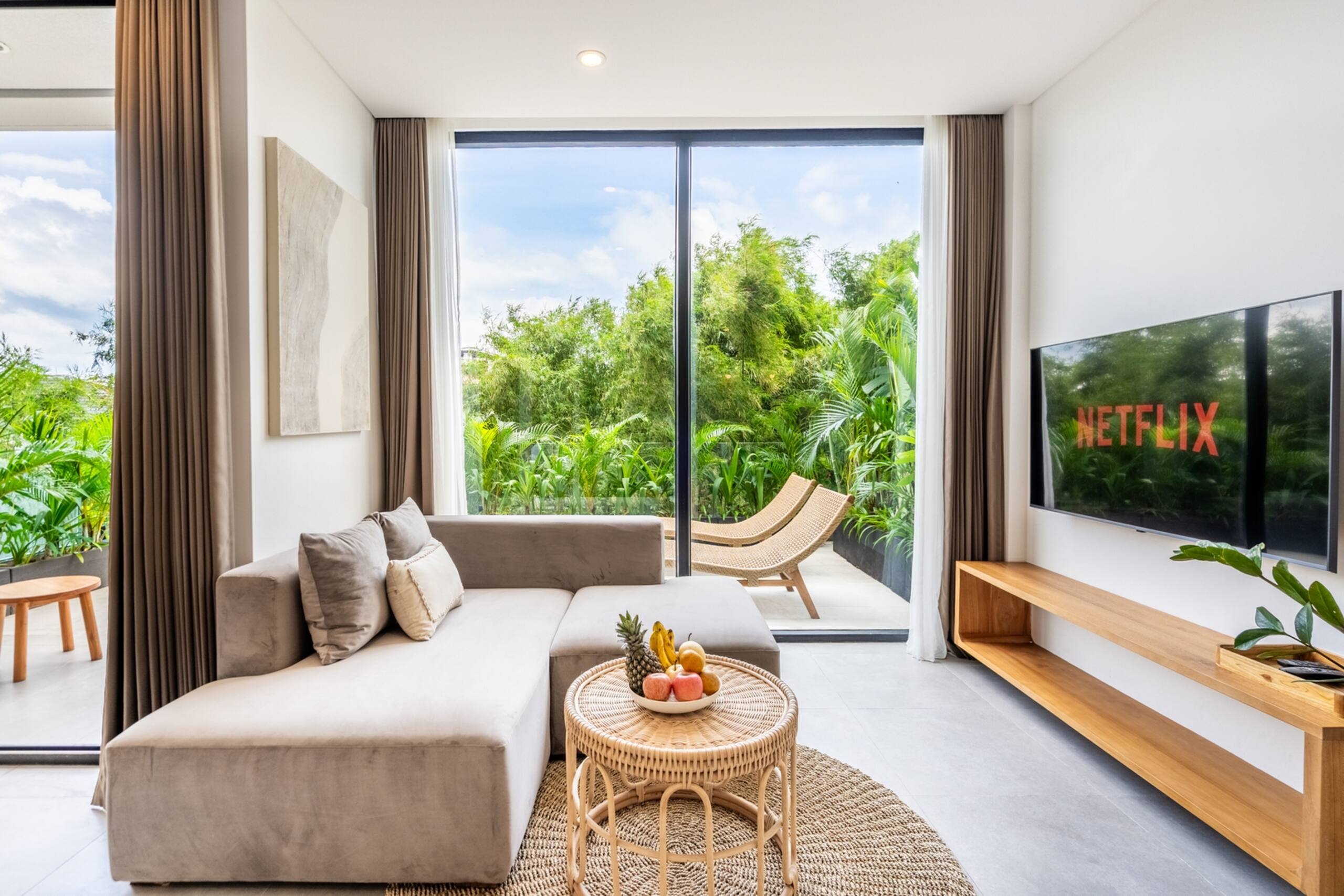 Luxe 1BR Canggu Suite | Near Beach, Rooftop Gym