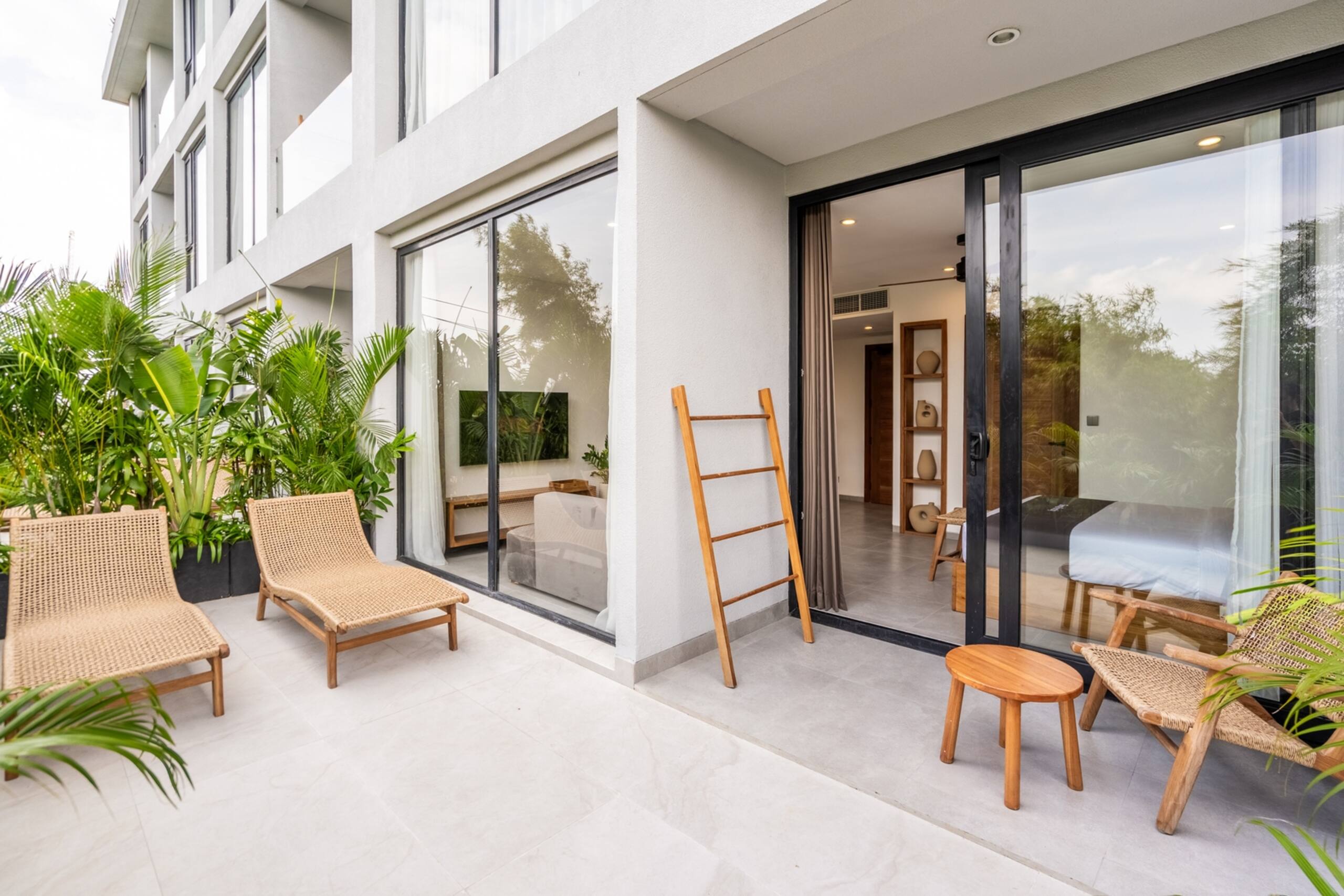 Luxe 1BR Canggu Suite | Near Beach, Rooftop Gym — photo 4