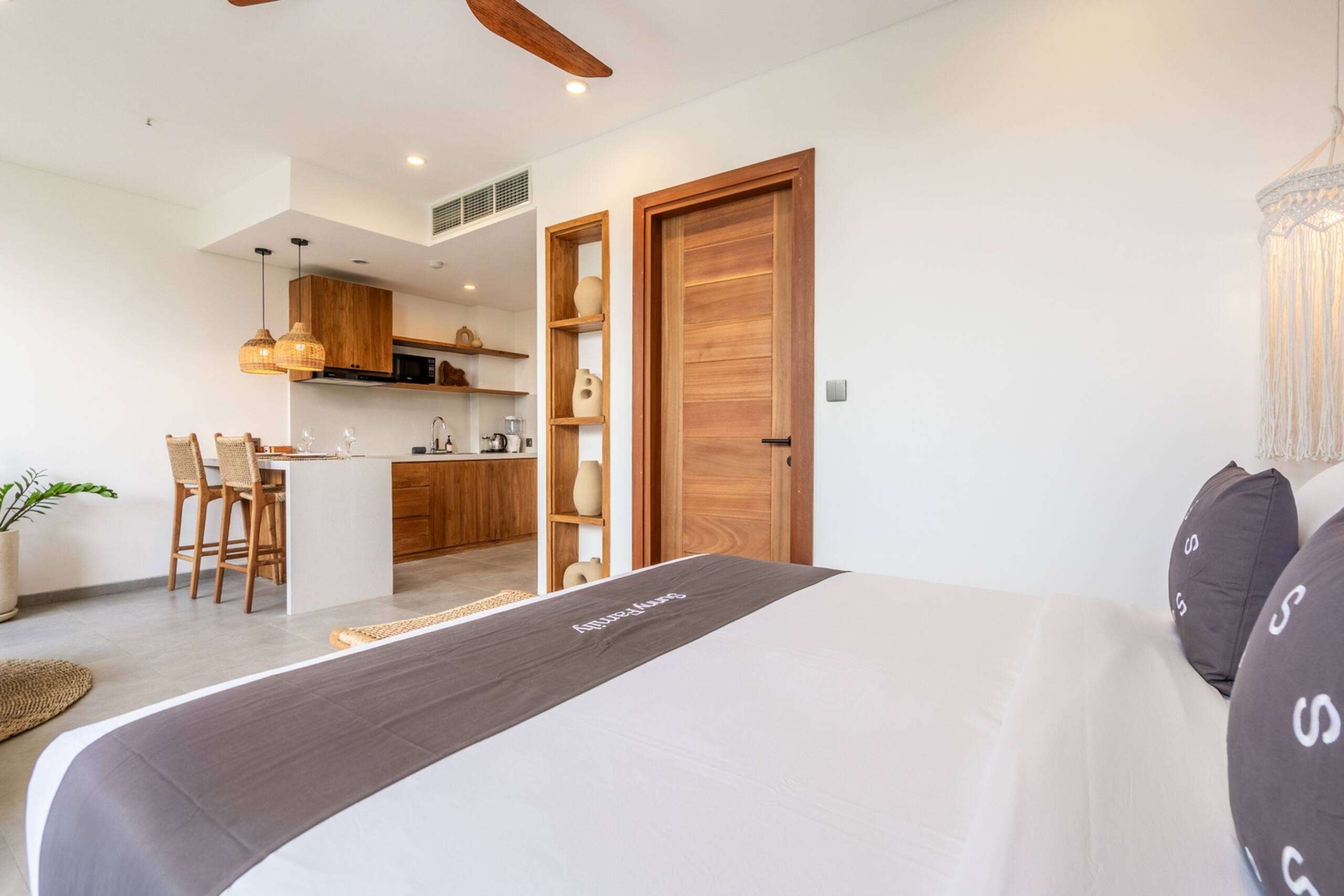 Luxe 1BR Canggu Suite | Near Beach, Rooftop Gym 20