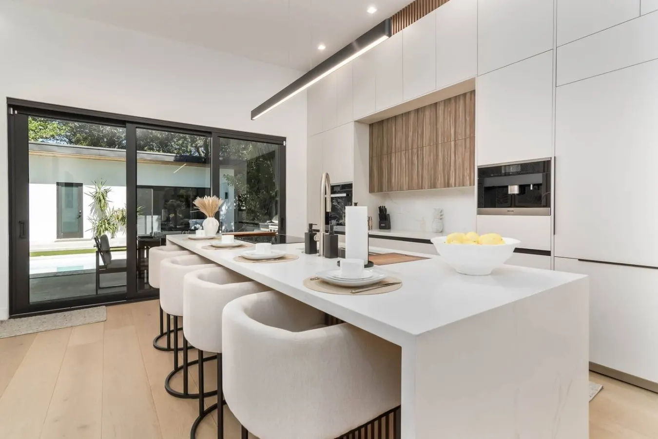 Luxury Miami Oasis Heated Pool & BBQ w/ Guesthouse 9
