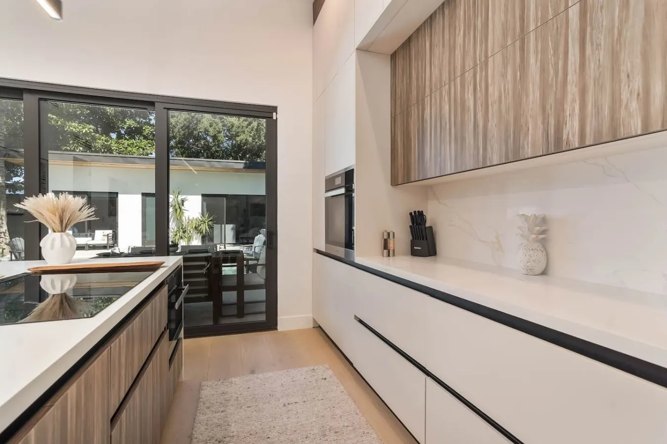 Luxury Miami Oasis Heated Pool & BBQ w/ Guesthouse 10