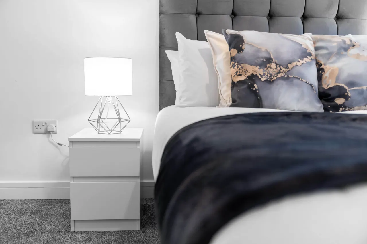 The Marsons Collection - Two Bedroom Apartment - Balcony - Parking - Smethwick 2 12