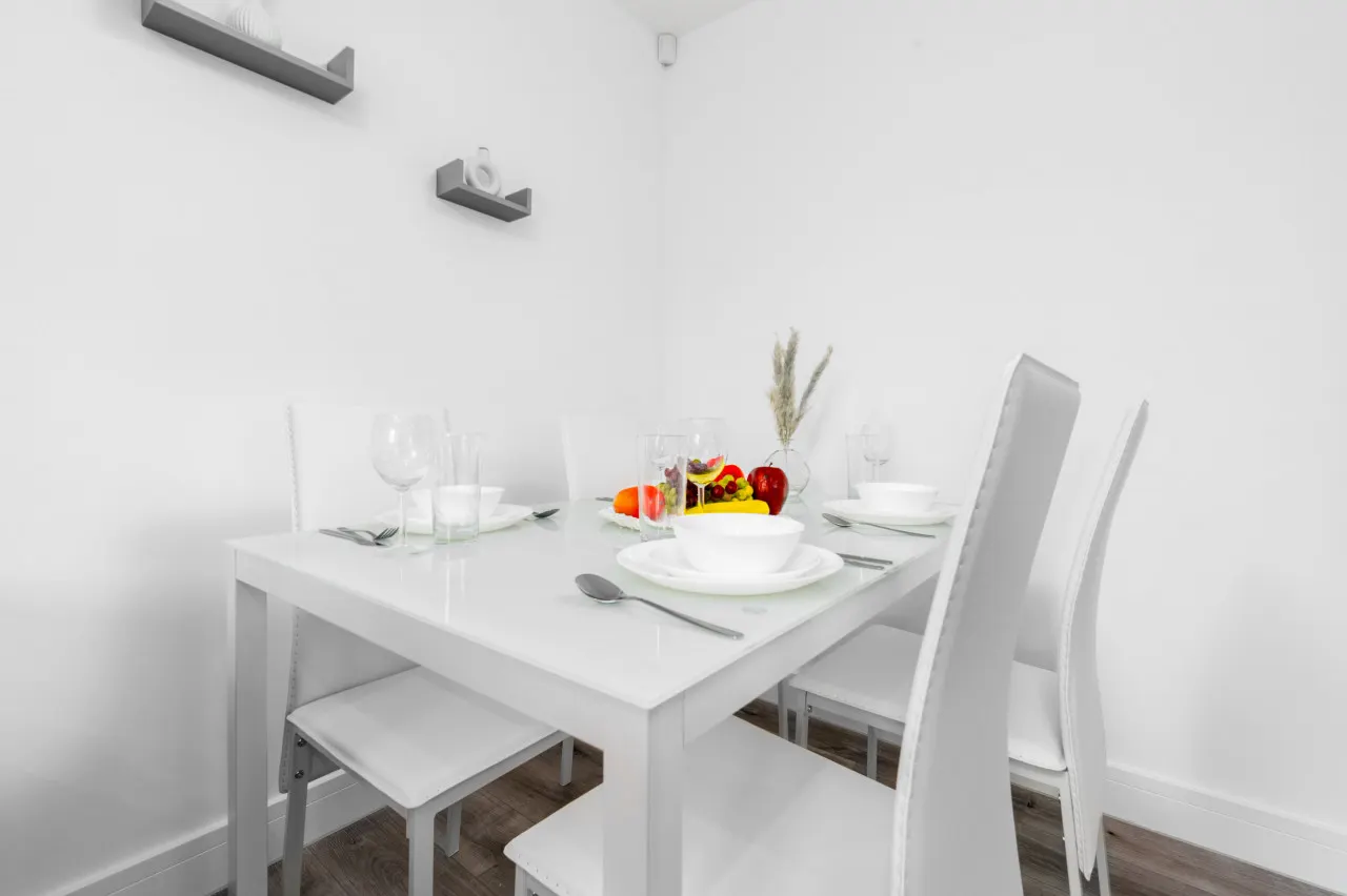The Marsons Collection - Two Bedroom Apartment - Balcony - Parking - Smethwick 2 19