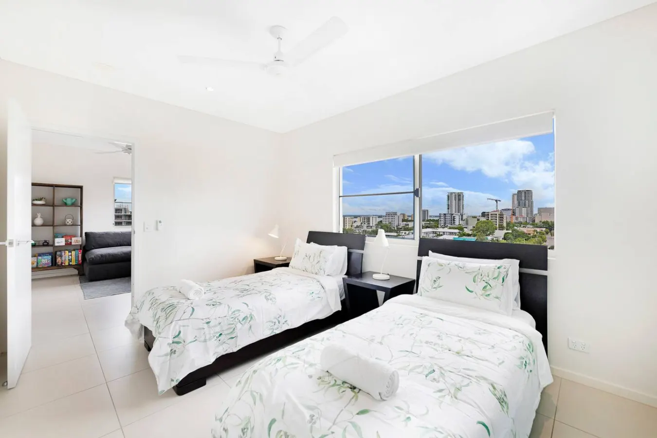Zen Ocean View Ph ~Spacious Living~ Pool~ Parking 10