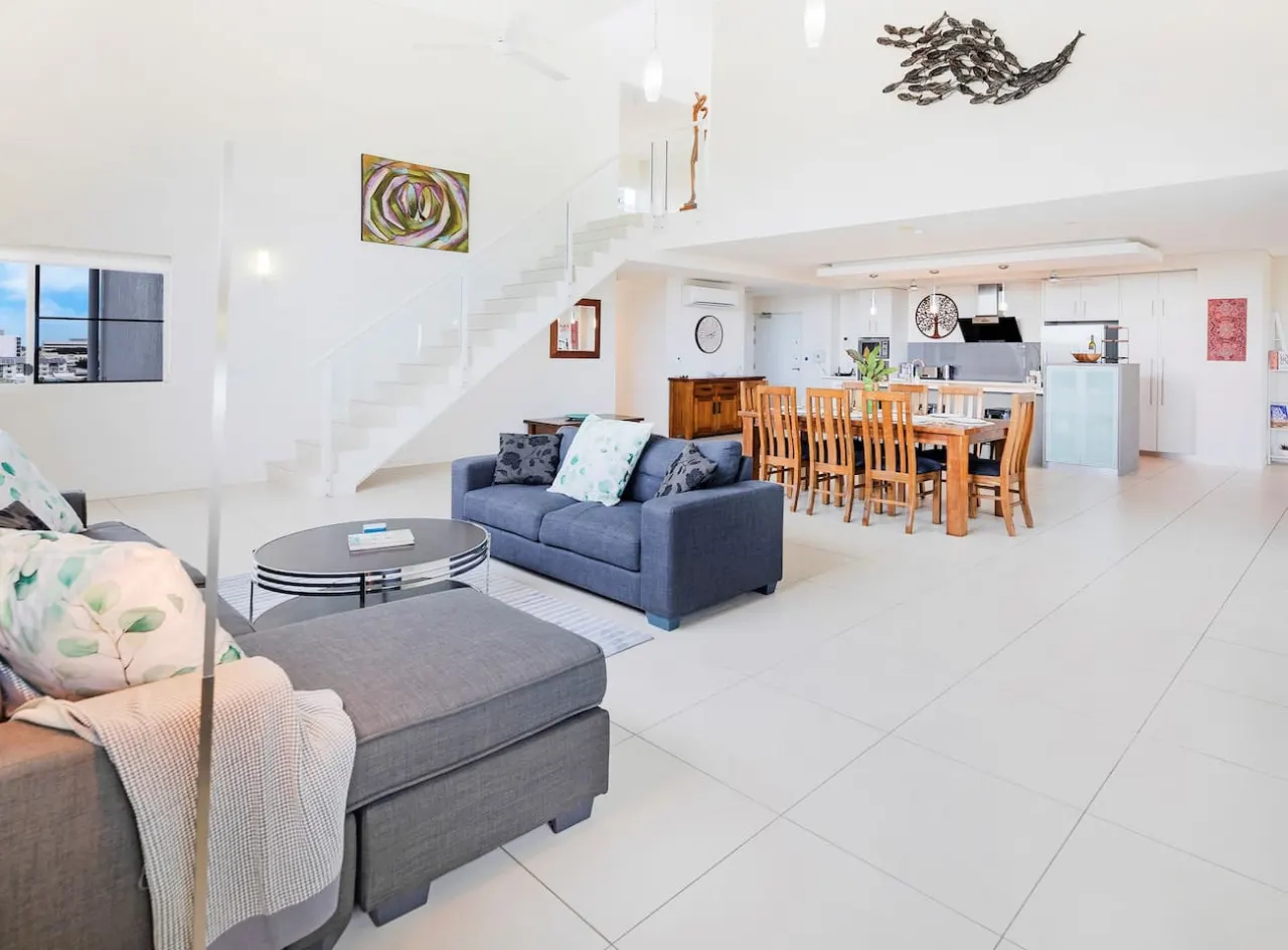 Zen Ocean View Ph ~Spacious Living~ Pool~ Parking 11