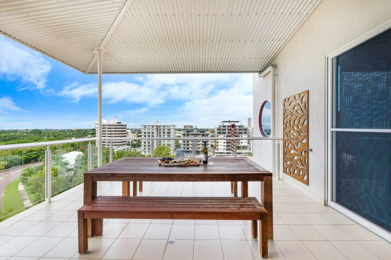 Zen Ocean View Ph ~Spacious Living~ Pool~ Parking — photo 4