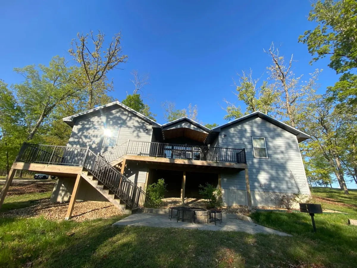 Grey Cabin Sleep 16- free VIP! 5