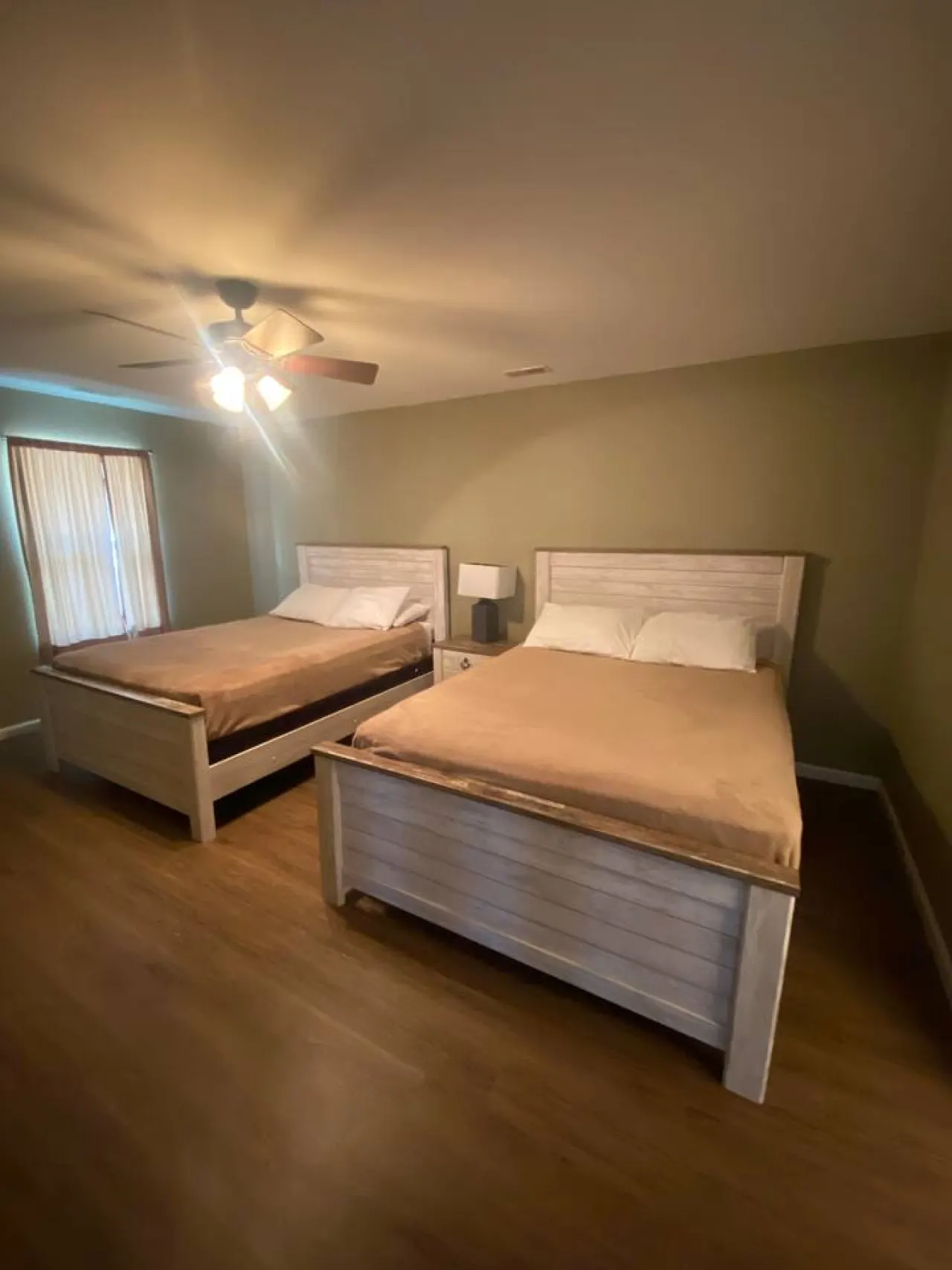 Grey Cabin Sleep 16- free VIP! 7