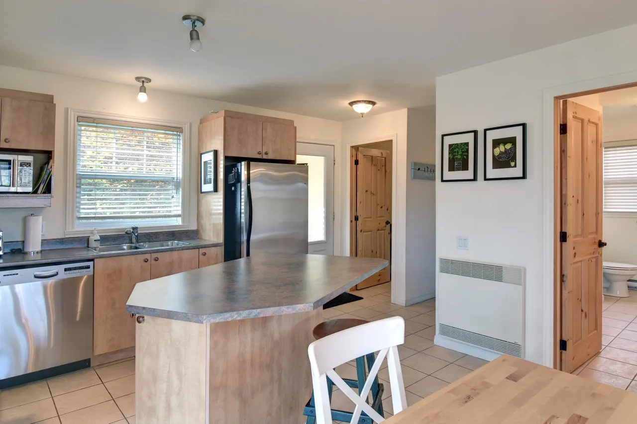 The Golf & Mountain View Retreat by Instant Suites 17