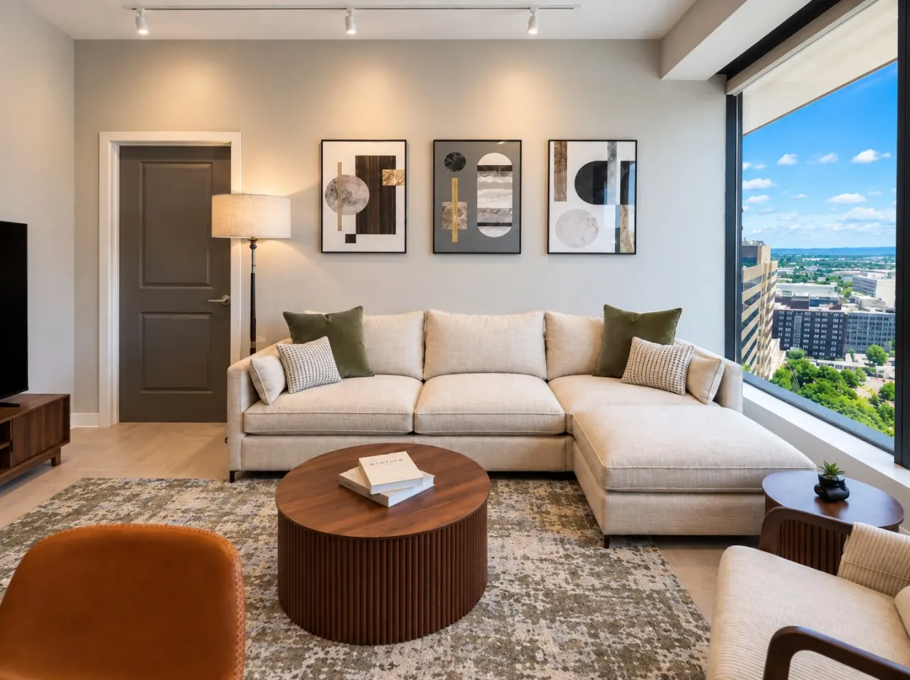 The Birmingham View Spacious 2BR 3