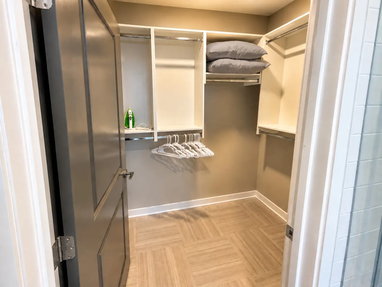 The Birmingham View Spacious 2BR 8