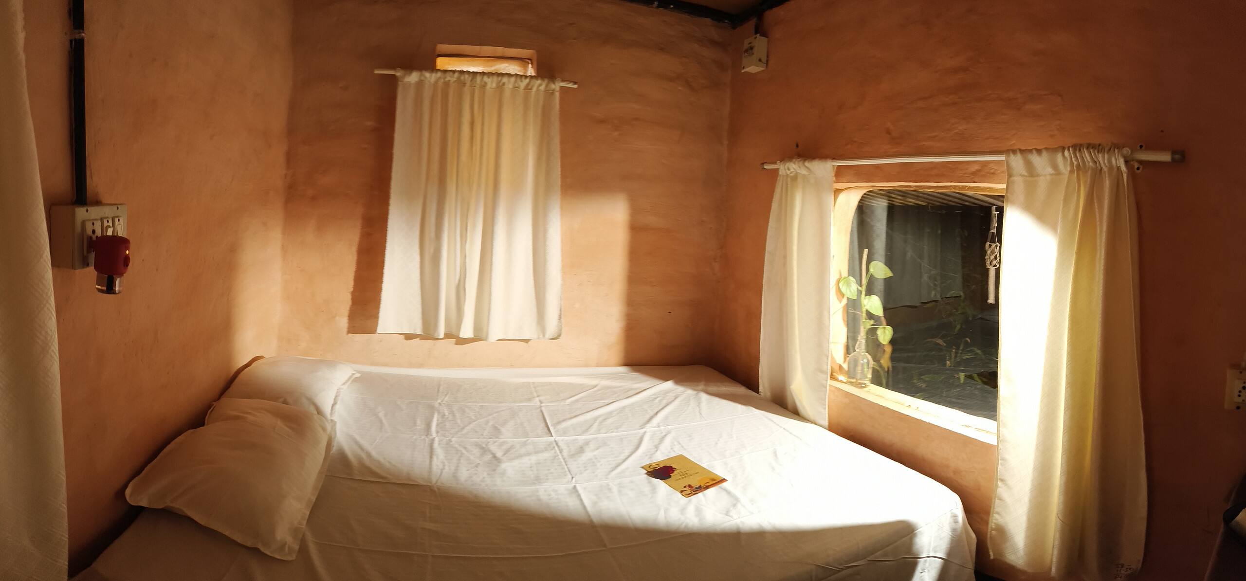 Parijatham Mudhouse | Valley Views and Firepit 7