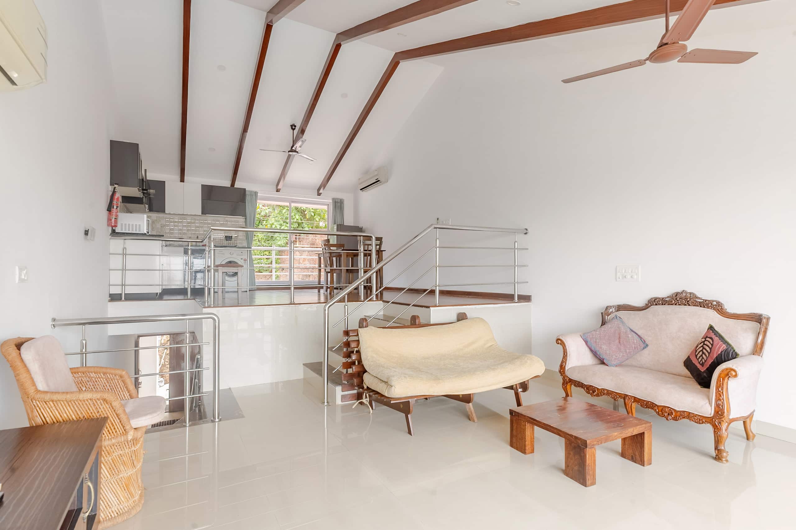 Beach View Luxury 2 BHK near Candolim with Pool 12