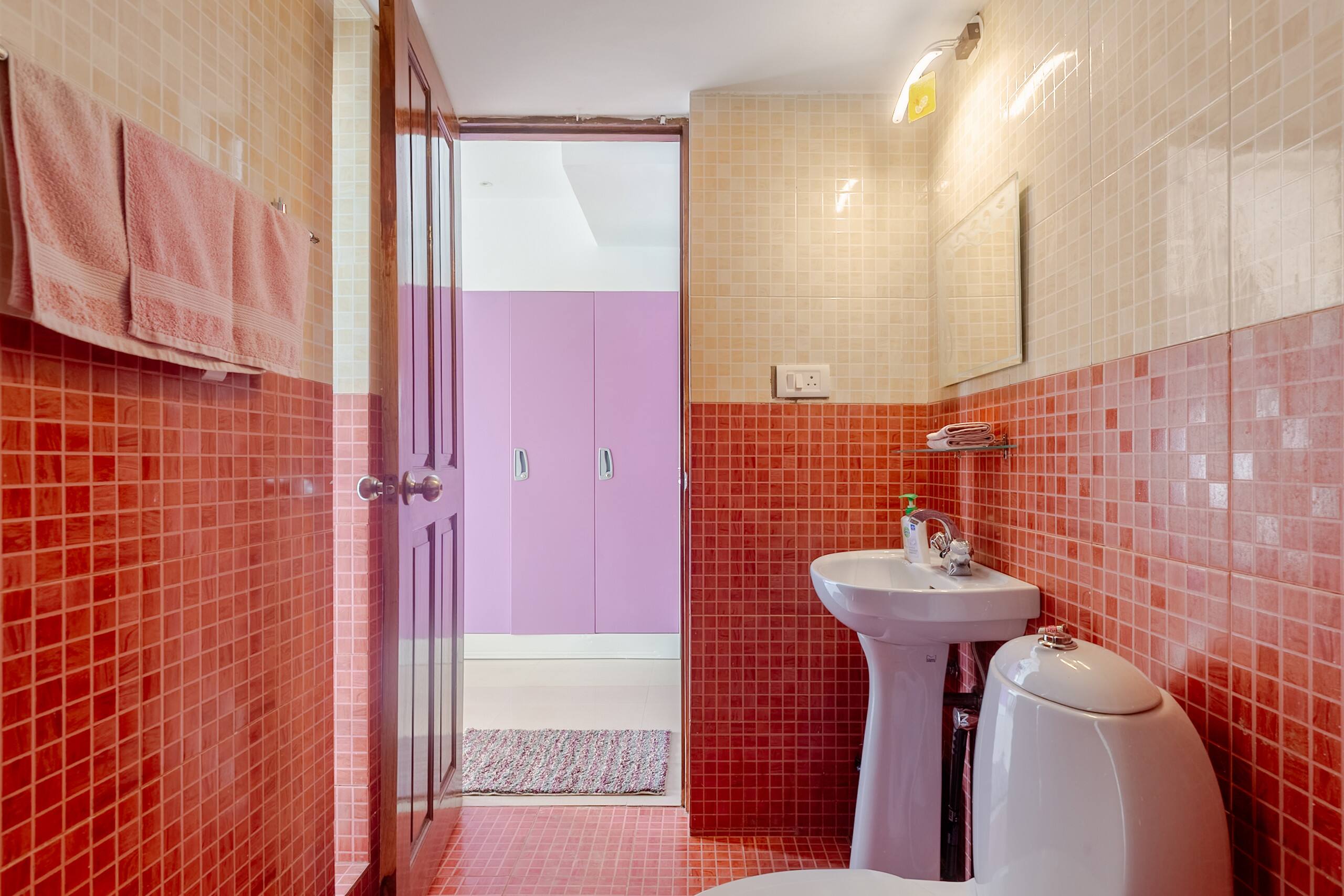 Beach View Luxury 2 BHK near Candolim with Pool 28