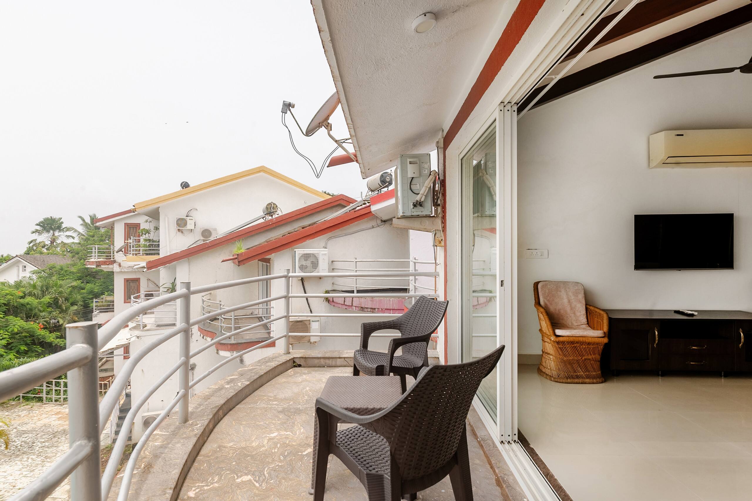 Beach View Luxury 2 BHK near Candolim with Pool 7