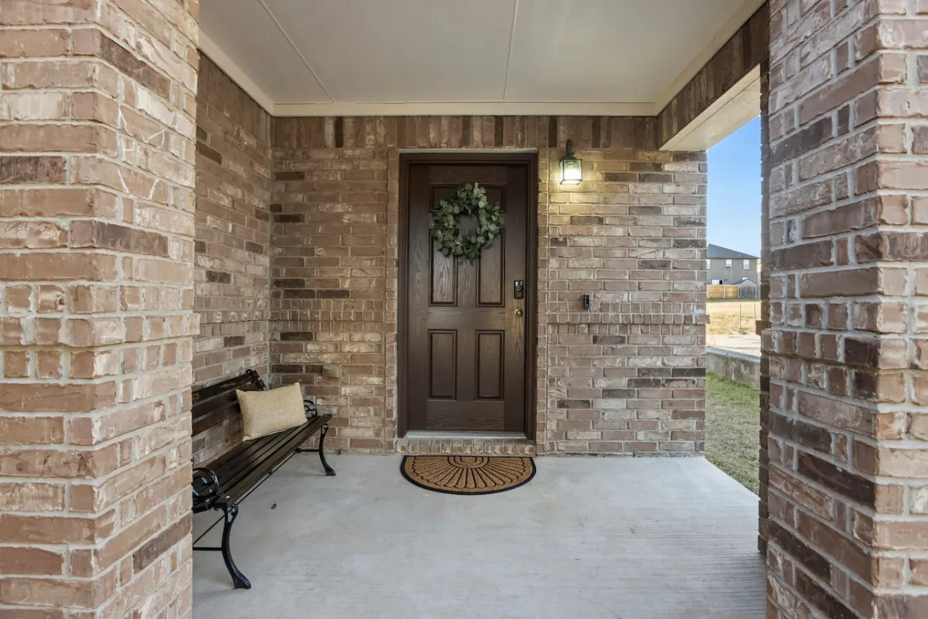 4 Queen Beds + Garage Parking in West Temple 2
