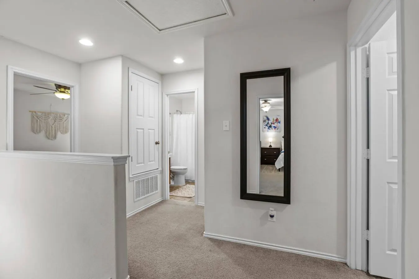 4 Queen Beds + Garage Parking in West Temple 15