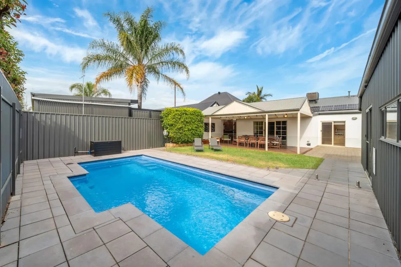 Coopers Cottage—Spacious Pool Escape + Studio