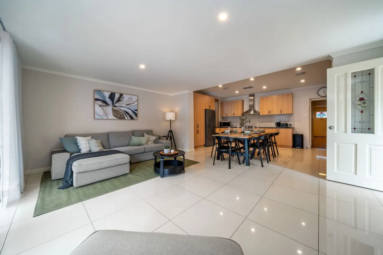 Coopers Cottage—Spacious Pool Escape + Studio 9