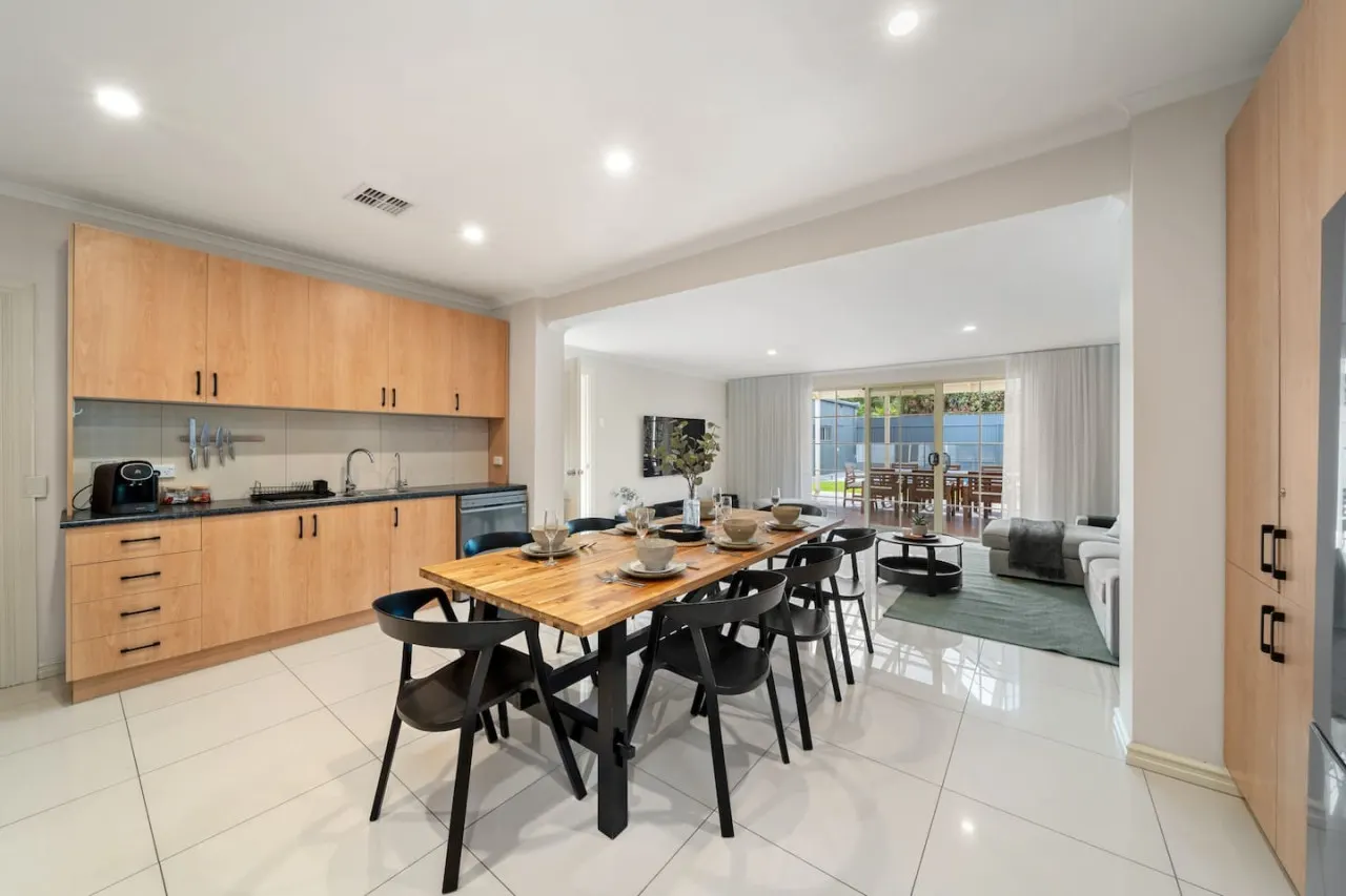 Coopers Cottage—Spacious Pool Escape + Studio 11