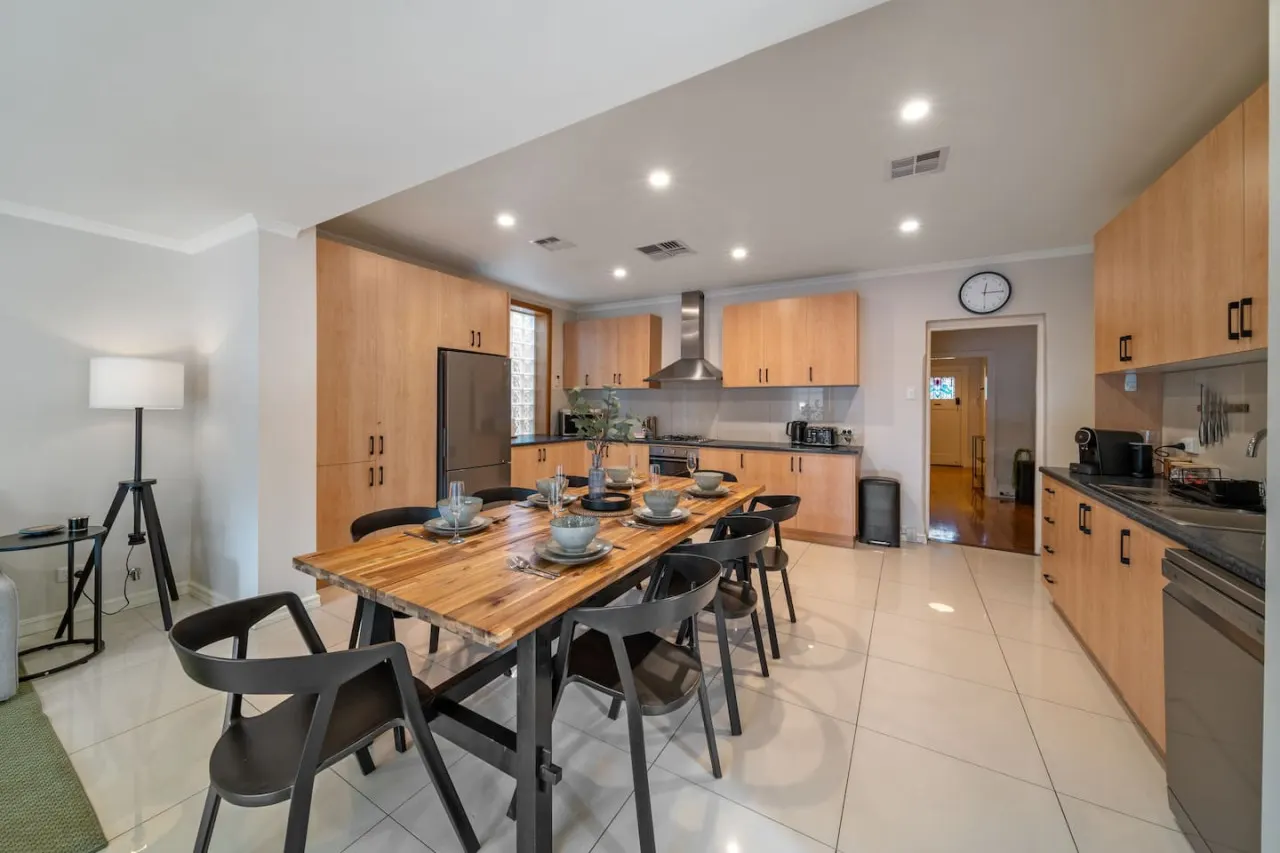 Coopers Cottage—Spacious Pool Escape + Studio — photo 3