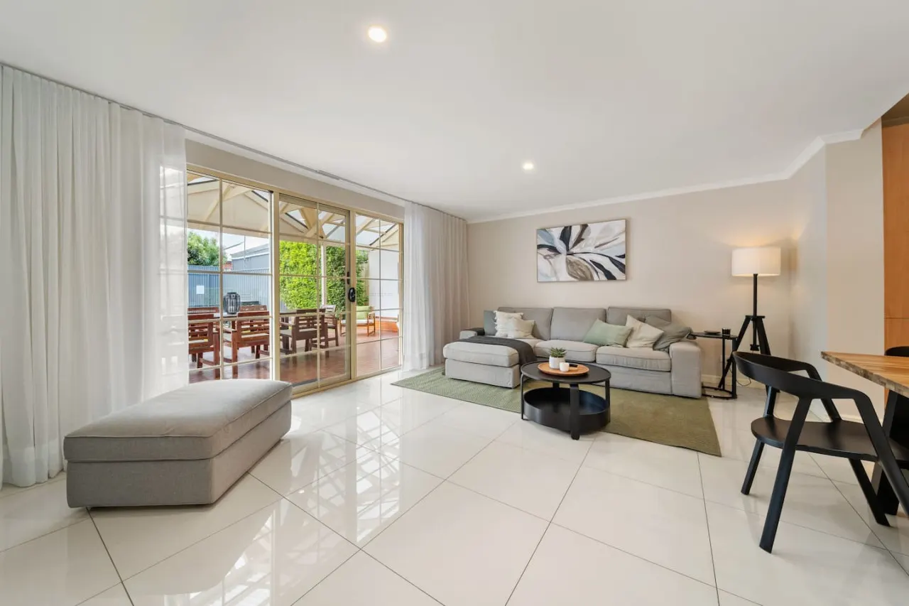 Coopers Cottage—Spacious Pool Escape + Studio 6