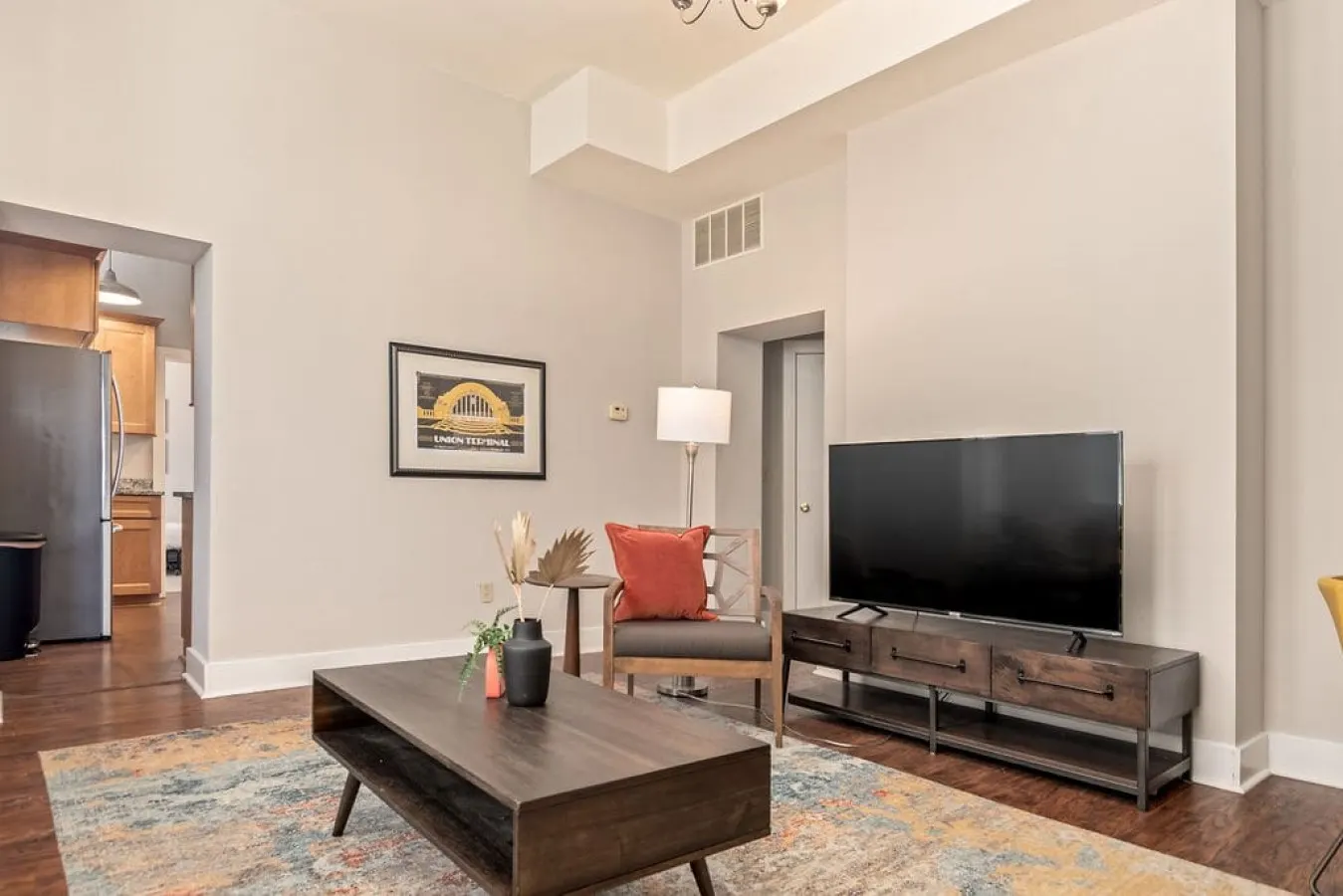 3-BR Soccer Stadium, Fast Drive to OTR & Downtown 1