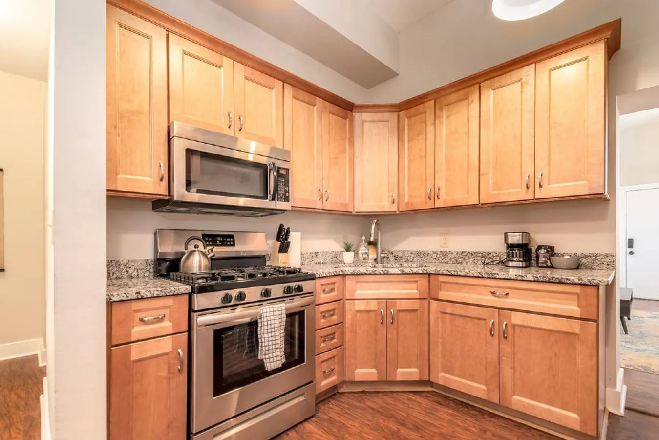 3-BR Soccer Stadium, Fast Drive to OTR & Downtown 2