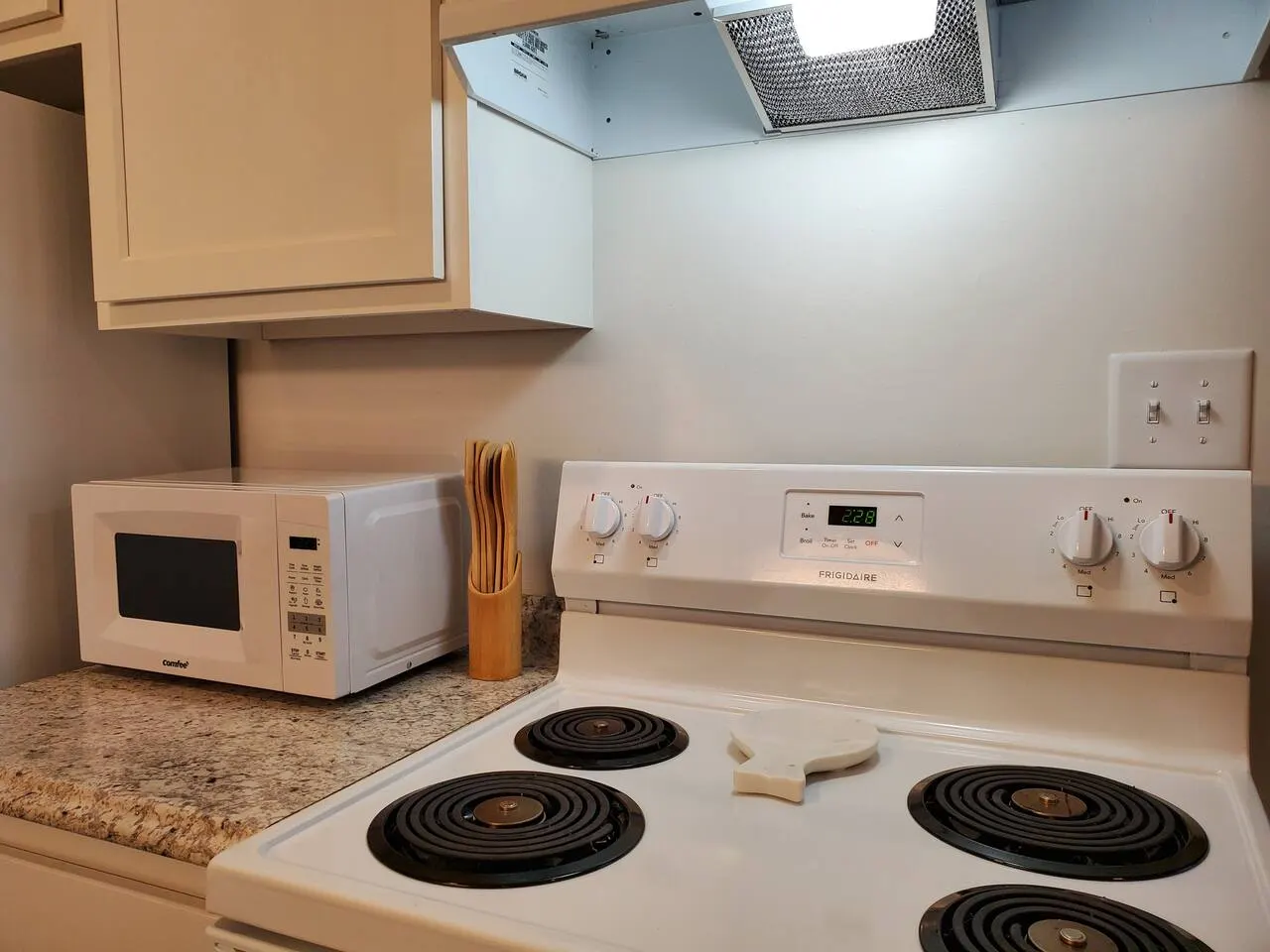 Cozy Apartment Traveling Professionals Welcome 12