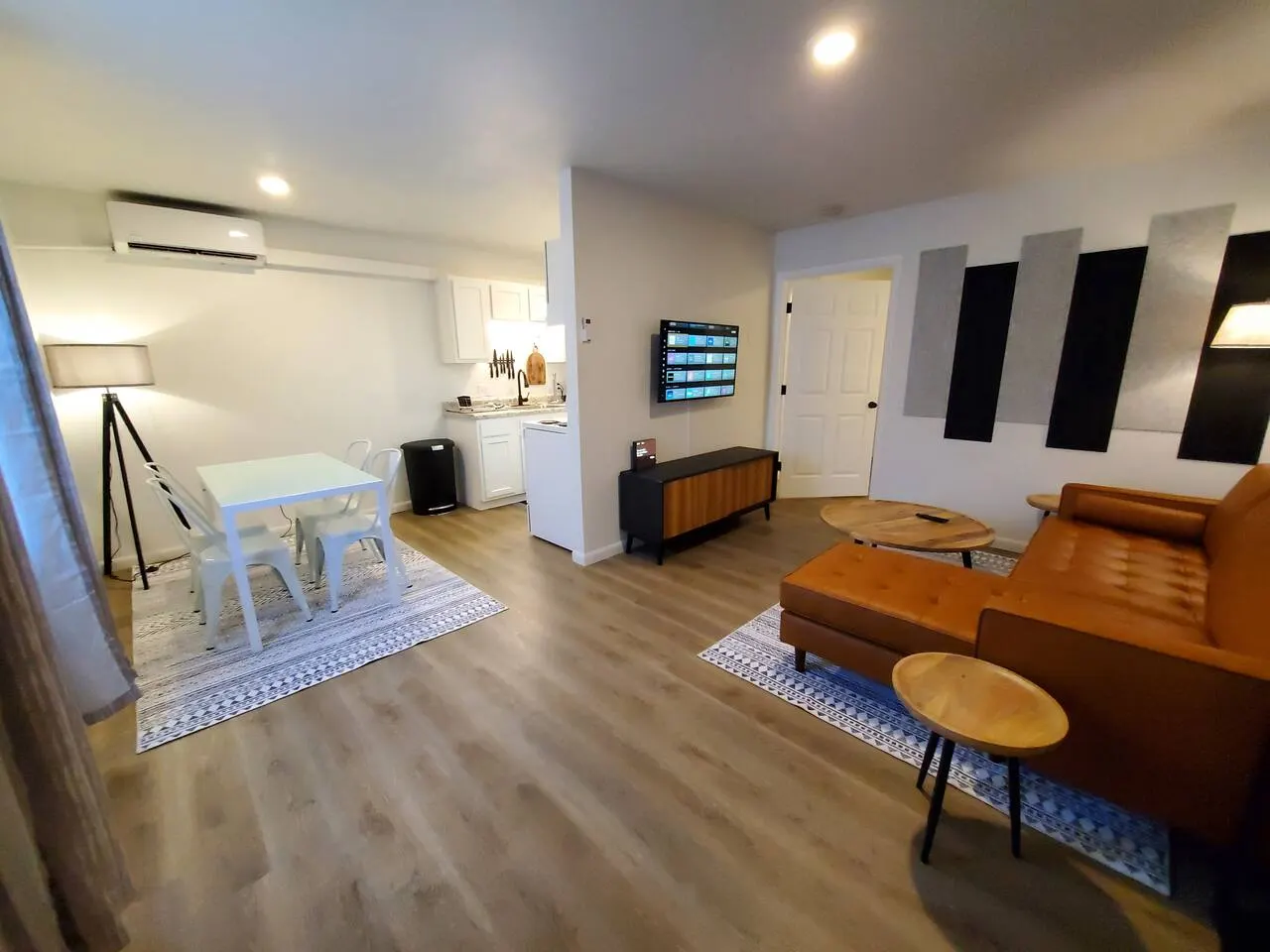 Cozy Apartment Traveling Professionals Welcome 15