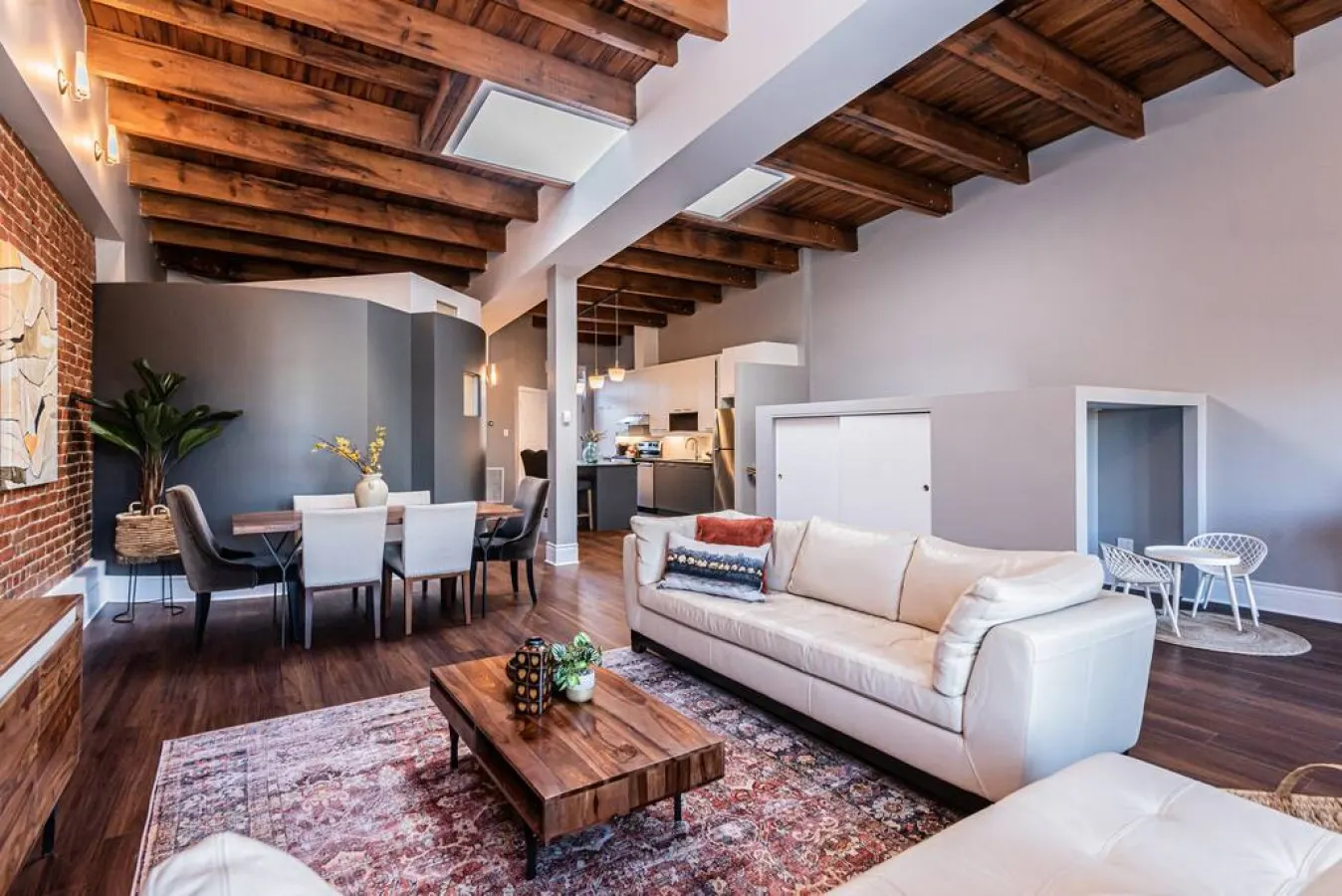 Plateau - Family Friendly 3-bedroom beauty 1