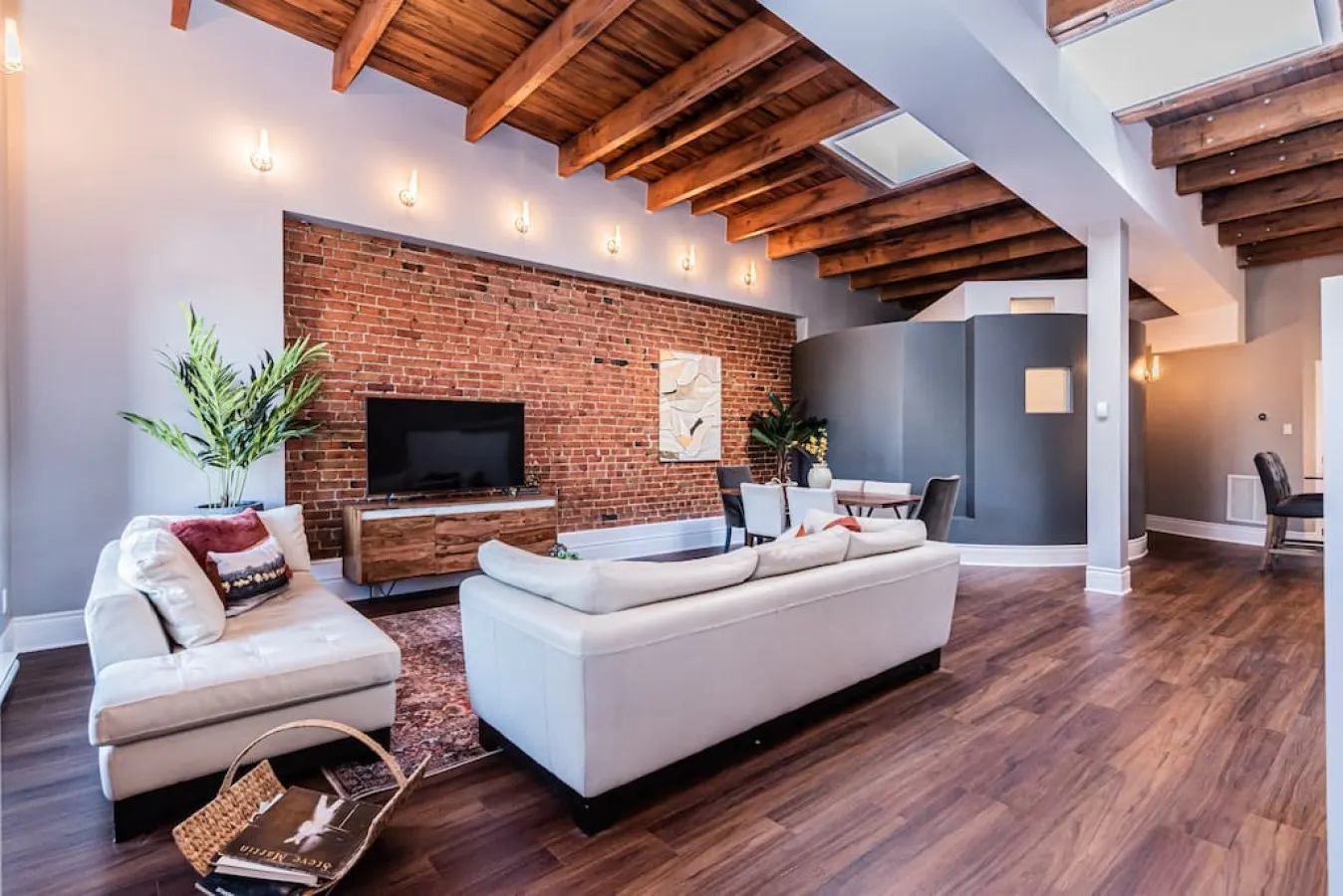 Plateau - Family Friendly 3-bedroom beauty 2