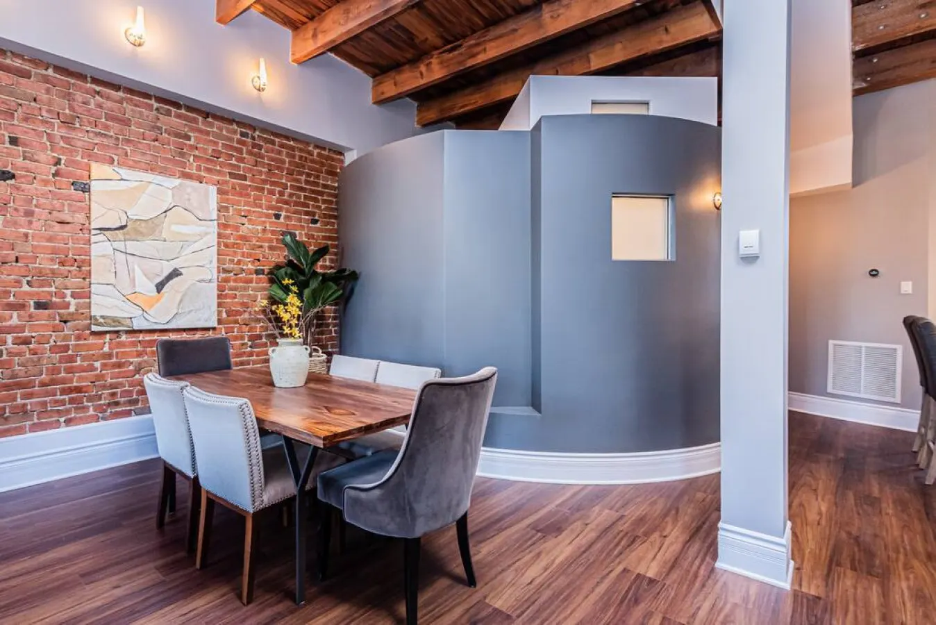 Plateau - Family Friendly 3-bedroom beauty 9