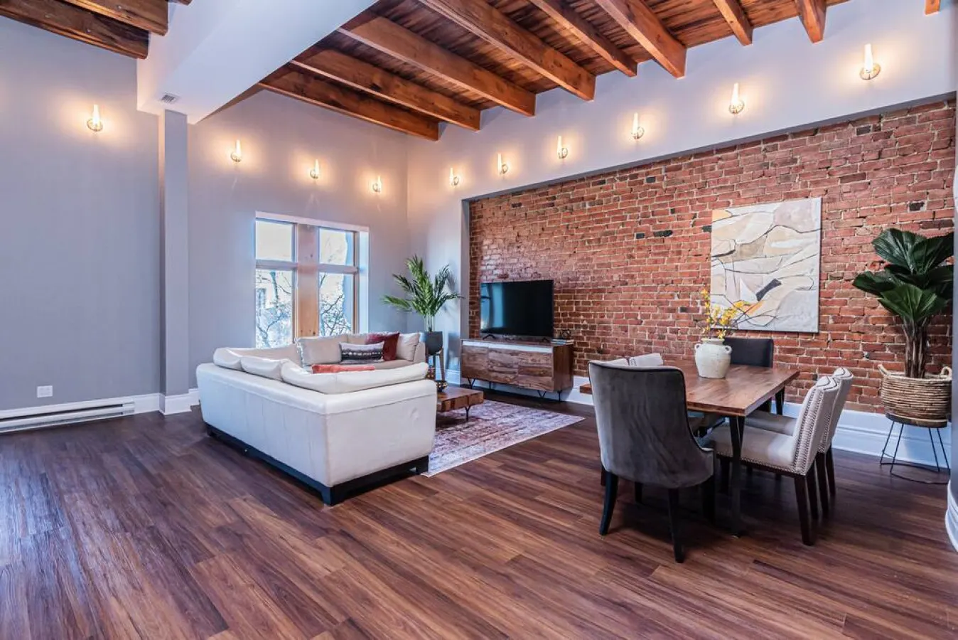 Plateau - Family Friendly 3-bedroom beauty 4