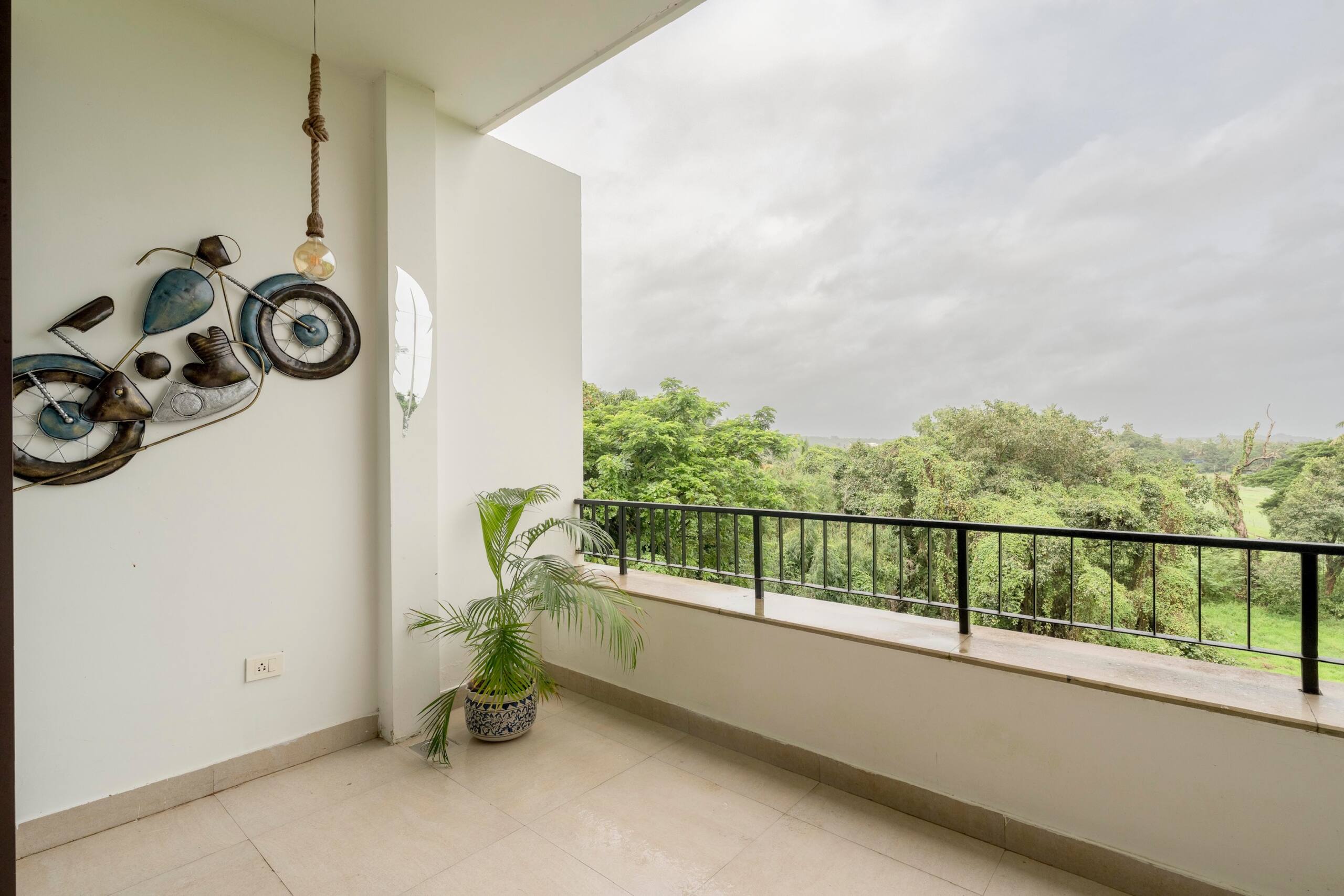 2 BHK Tranquil Bluetique Apartment, Candolim 35