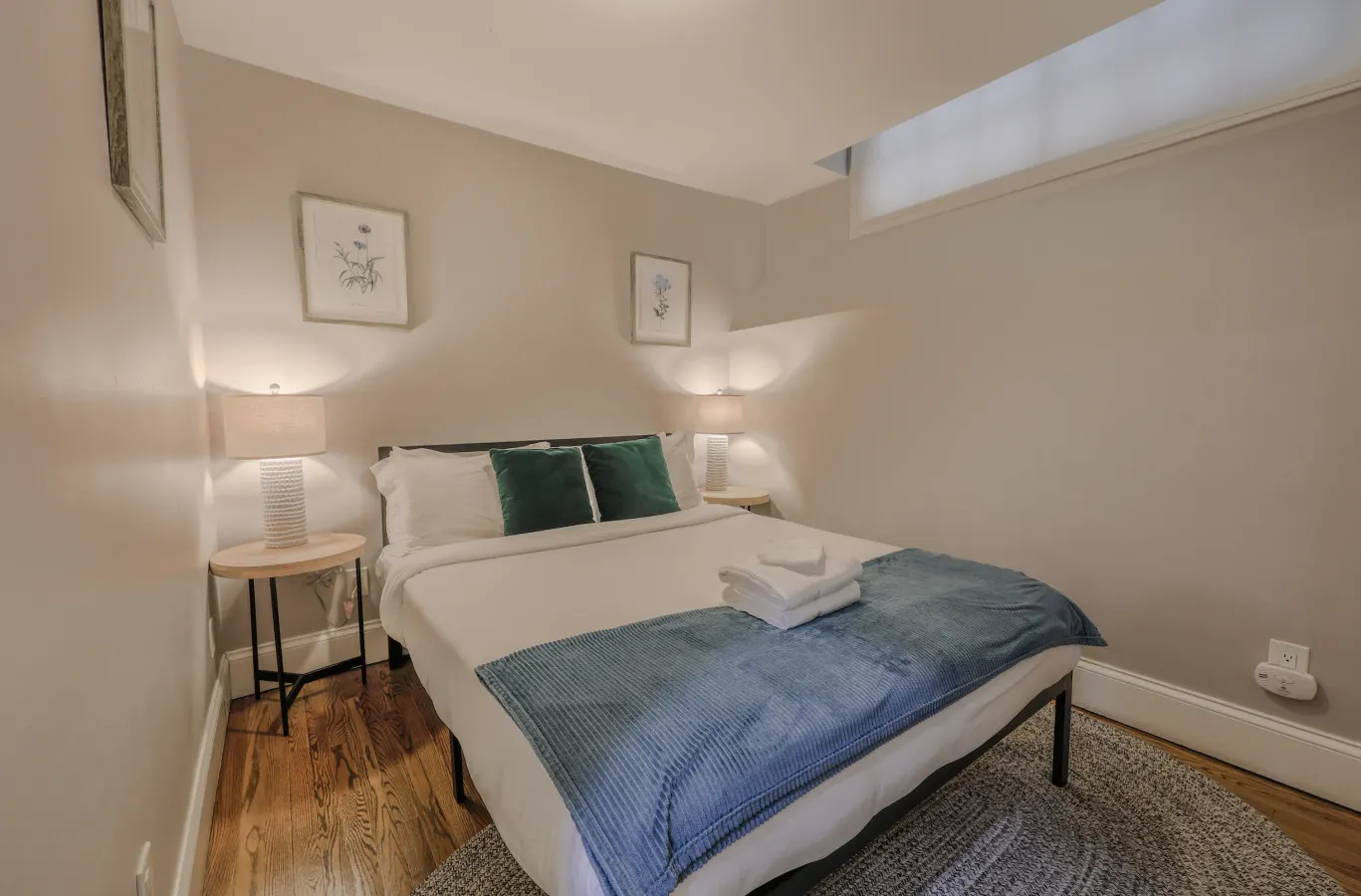 Perfect Traveling Nurse Housing - Theatre District 10