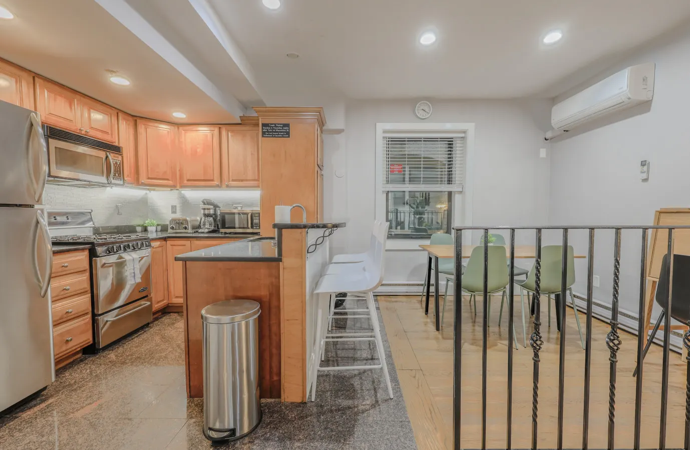 Perfect Traveling Nurse Housing - Theatre District 4
