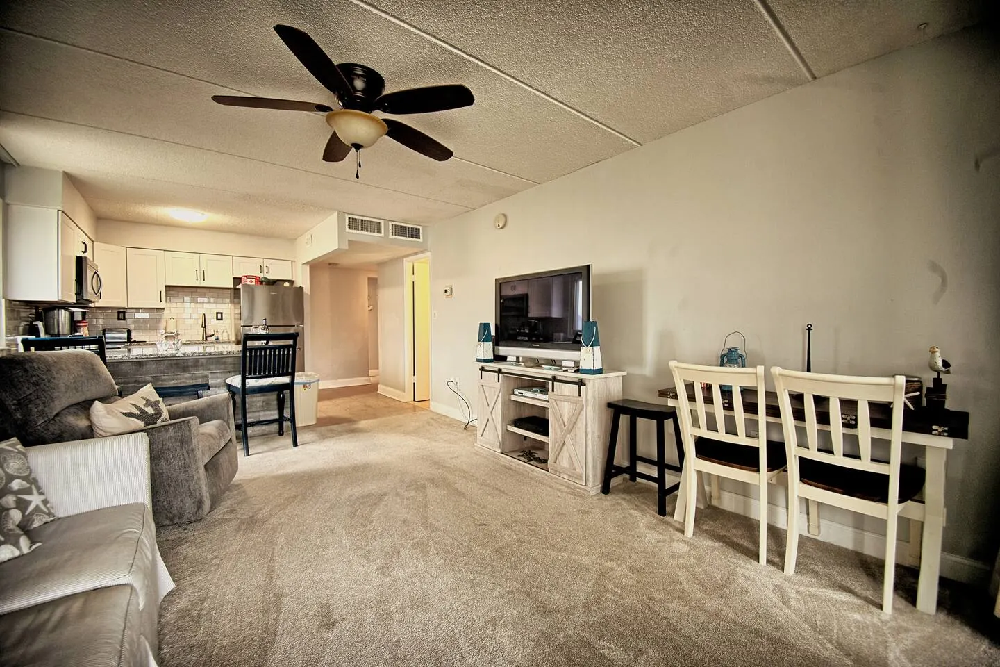 Enjoy the Beachlife!! —>2Bed & 2Bath Condo 10