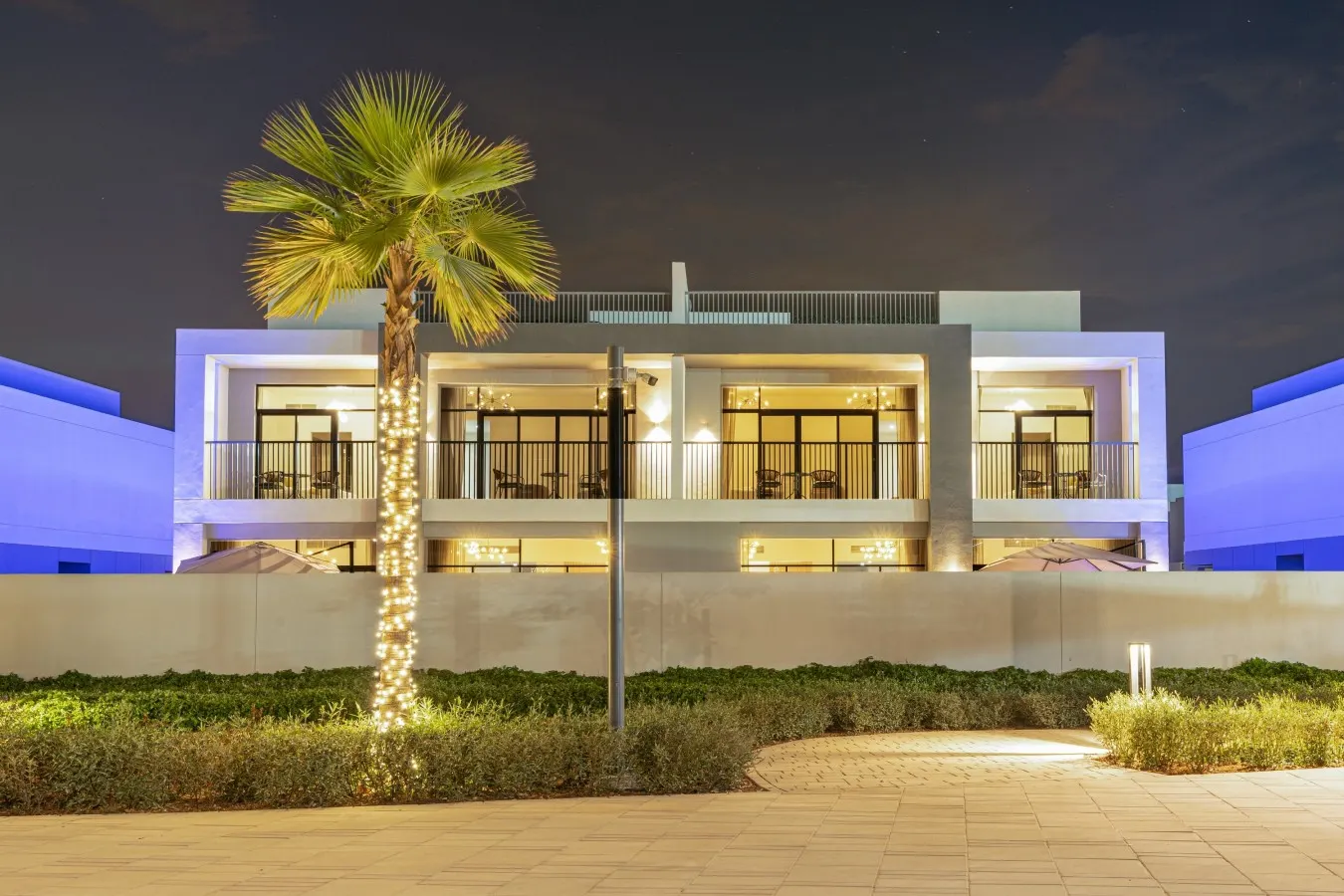 Luxe 6BR Semi-Detached Villa Steps from the Lagoon 2