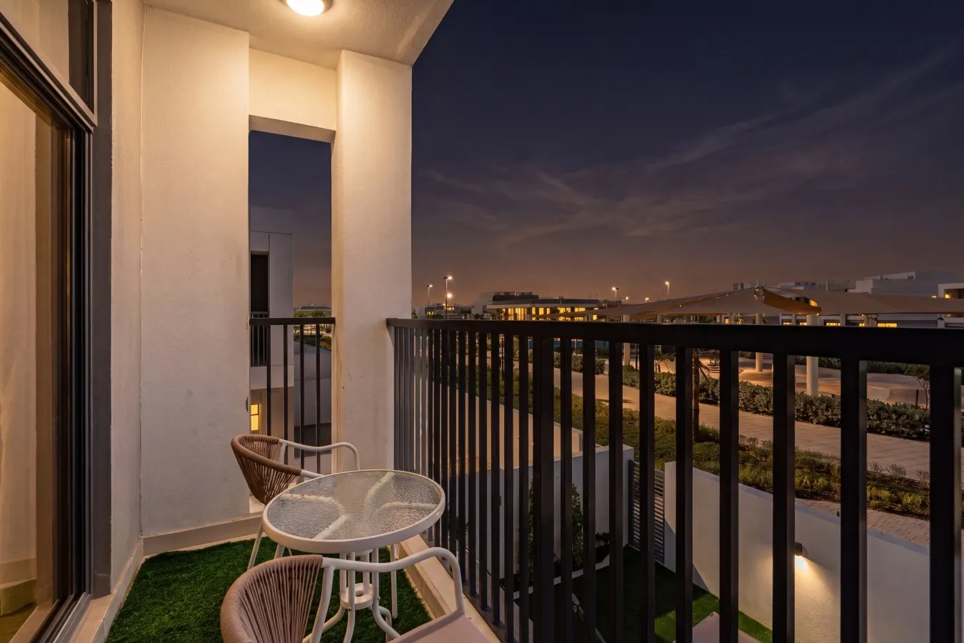 Luxe 6BR Semi-Detached Villa Steps from the Lagoon 15