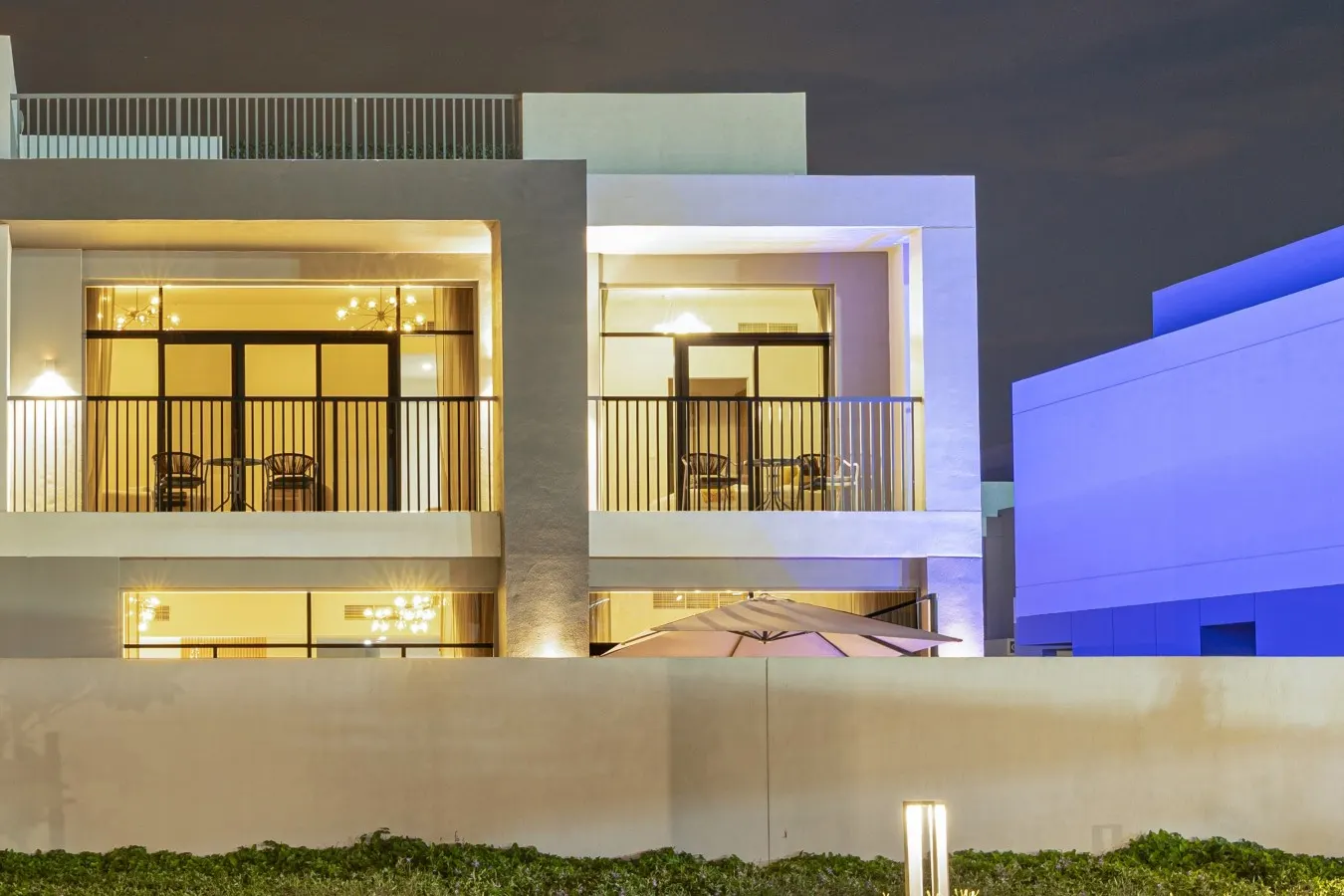 Luxe 6BR Semi-Detached Villa Steps from the Lagoon 7