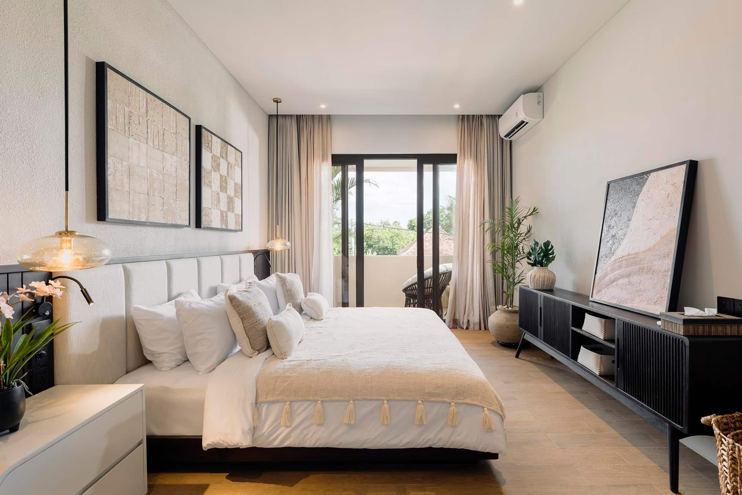 Stunning 3BR Pool Villa Hampton II in Pererenan 19