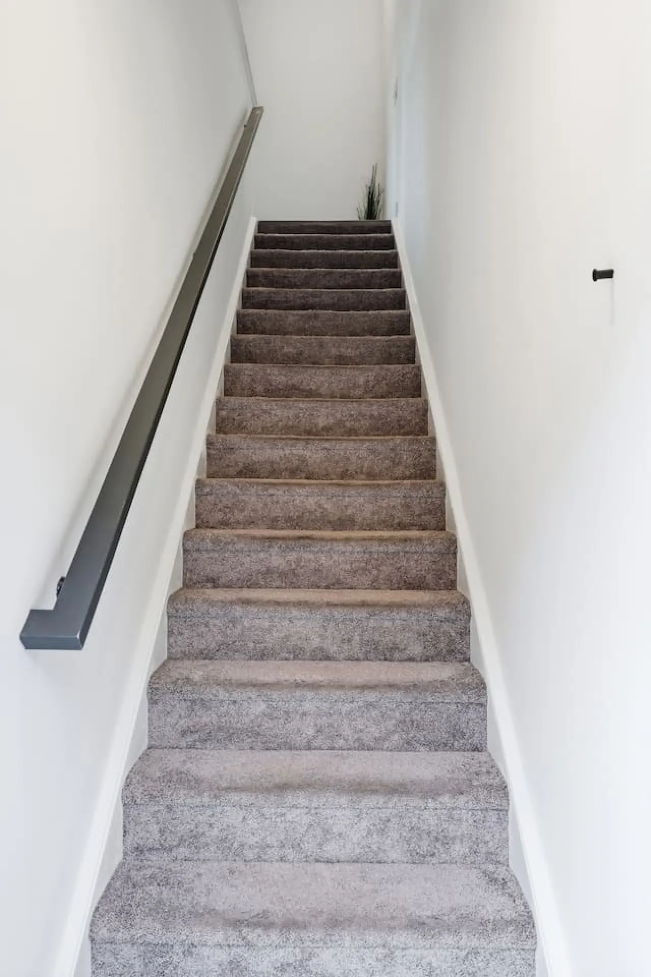 Modern Executive Loft Work-Ready Mezzanine 8
