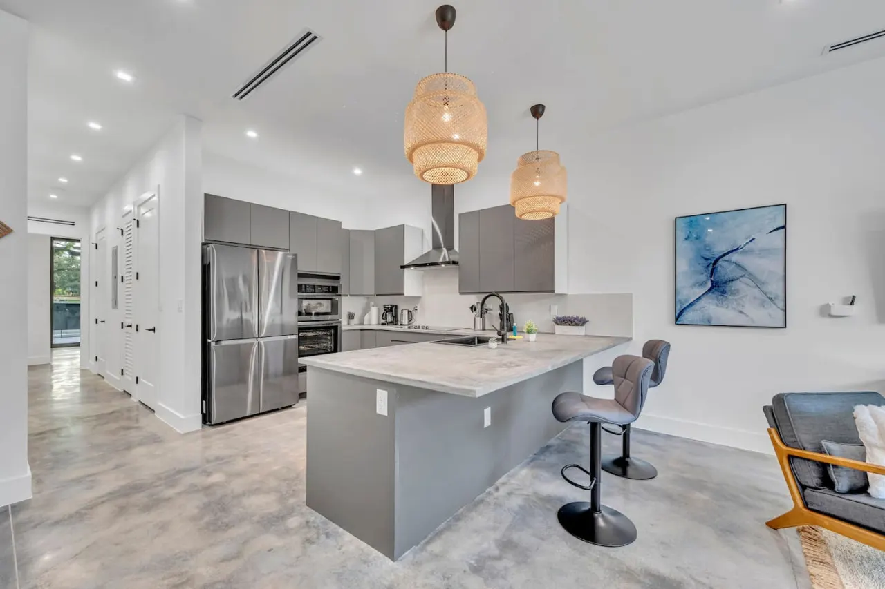 Stunning Tropical Pool House North Miami -New Unit 13