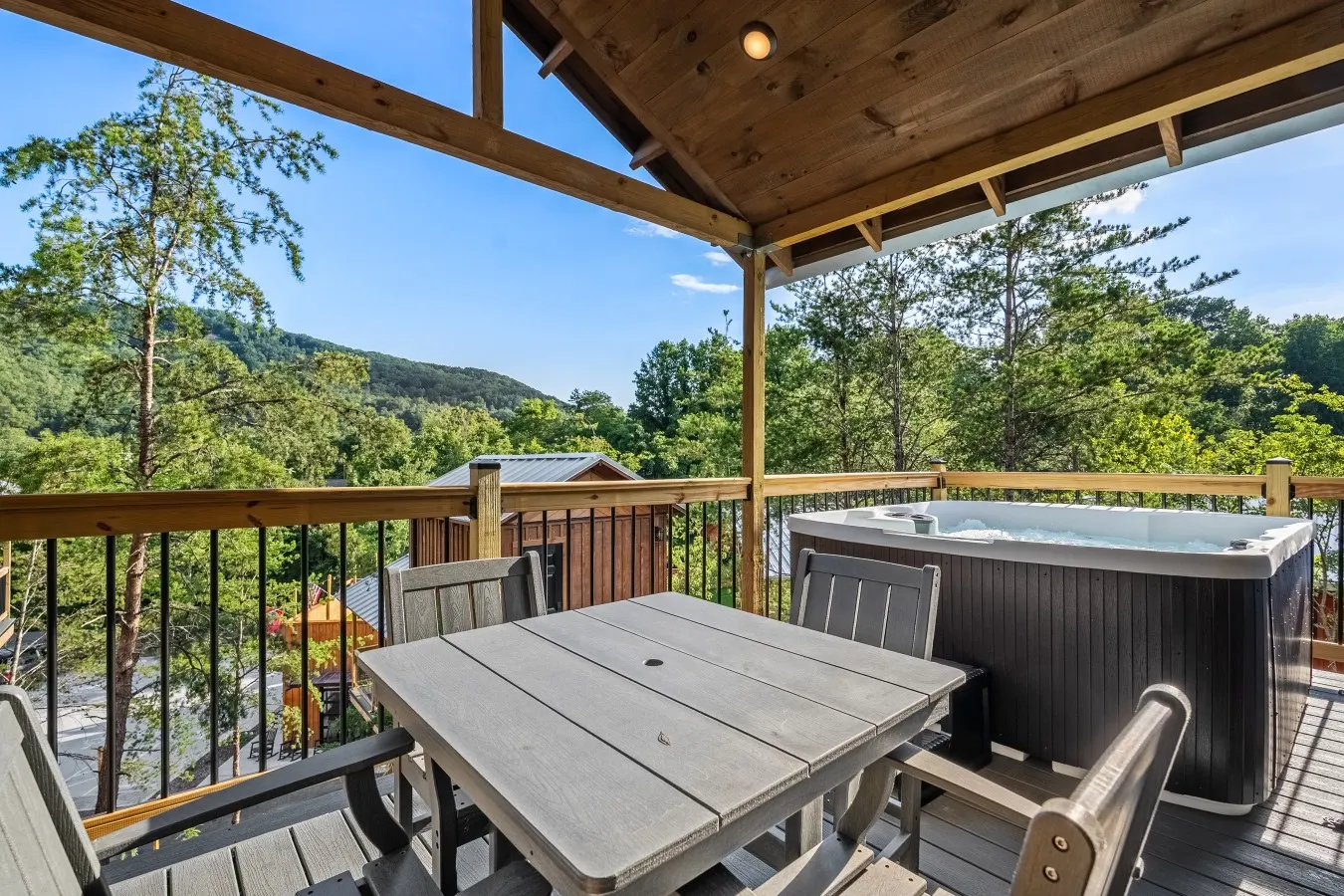 Roaring Fork, Treelodge #13 6